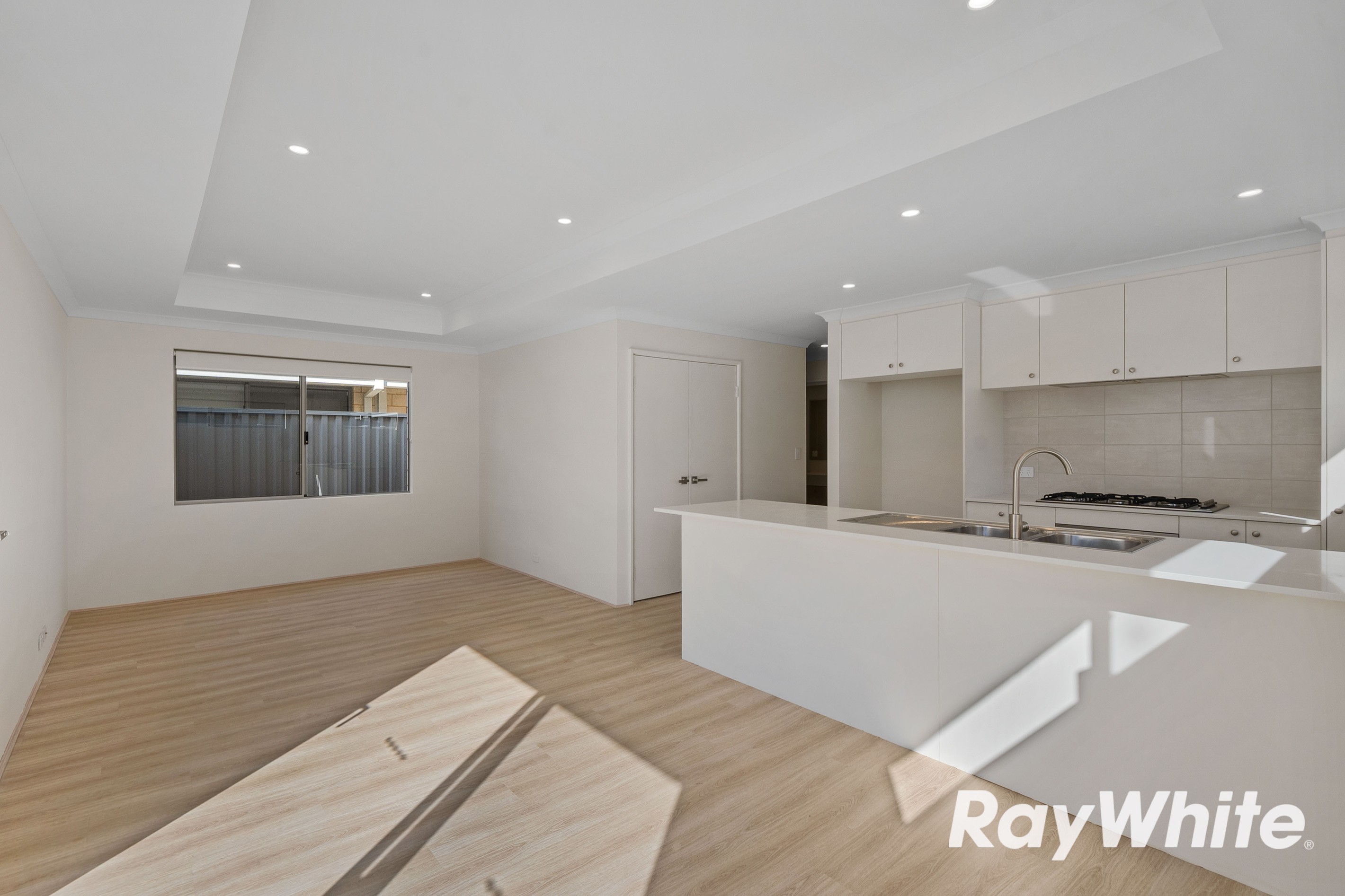 4/5 Glenayle Road, Golden Bay, WA 6174