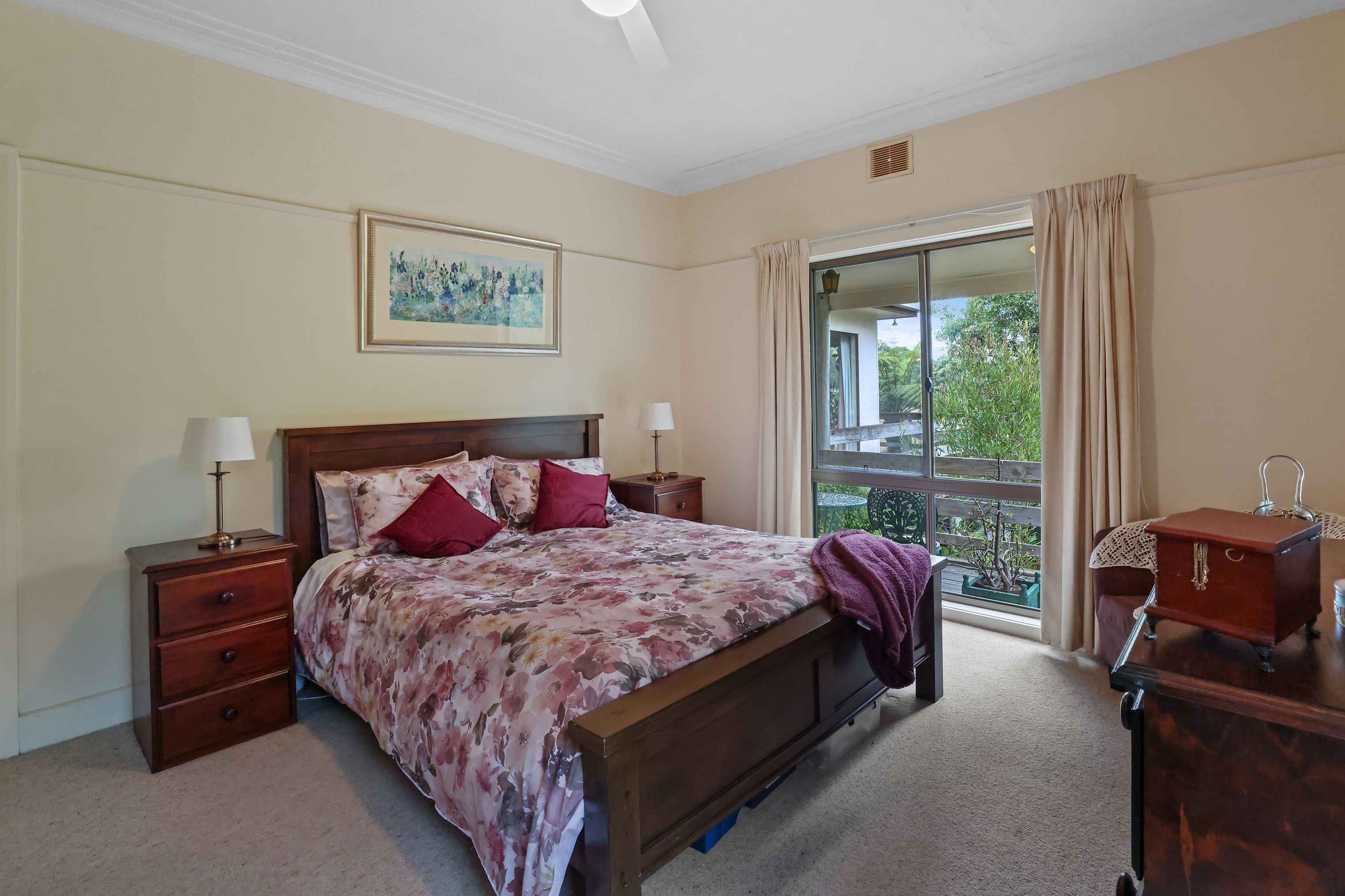29 Hall Road — photo 9 of 18