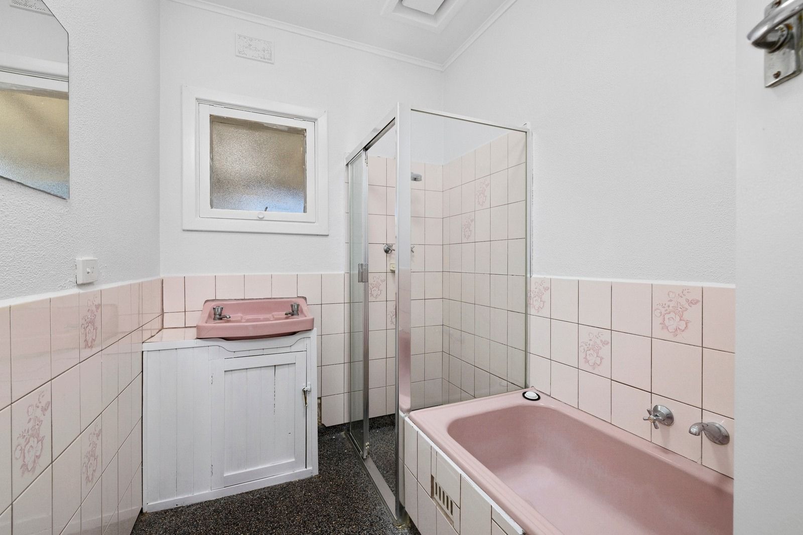 69 Davis Avenue — photo 11 of 13