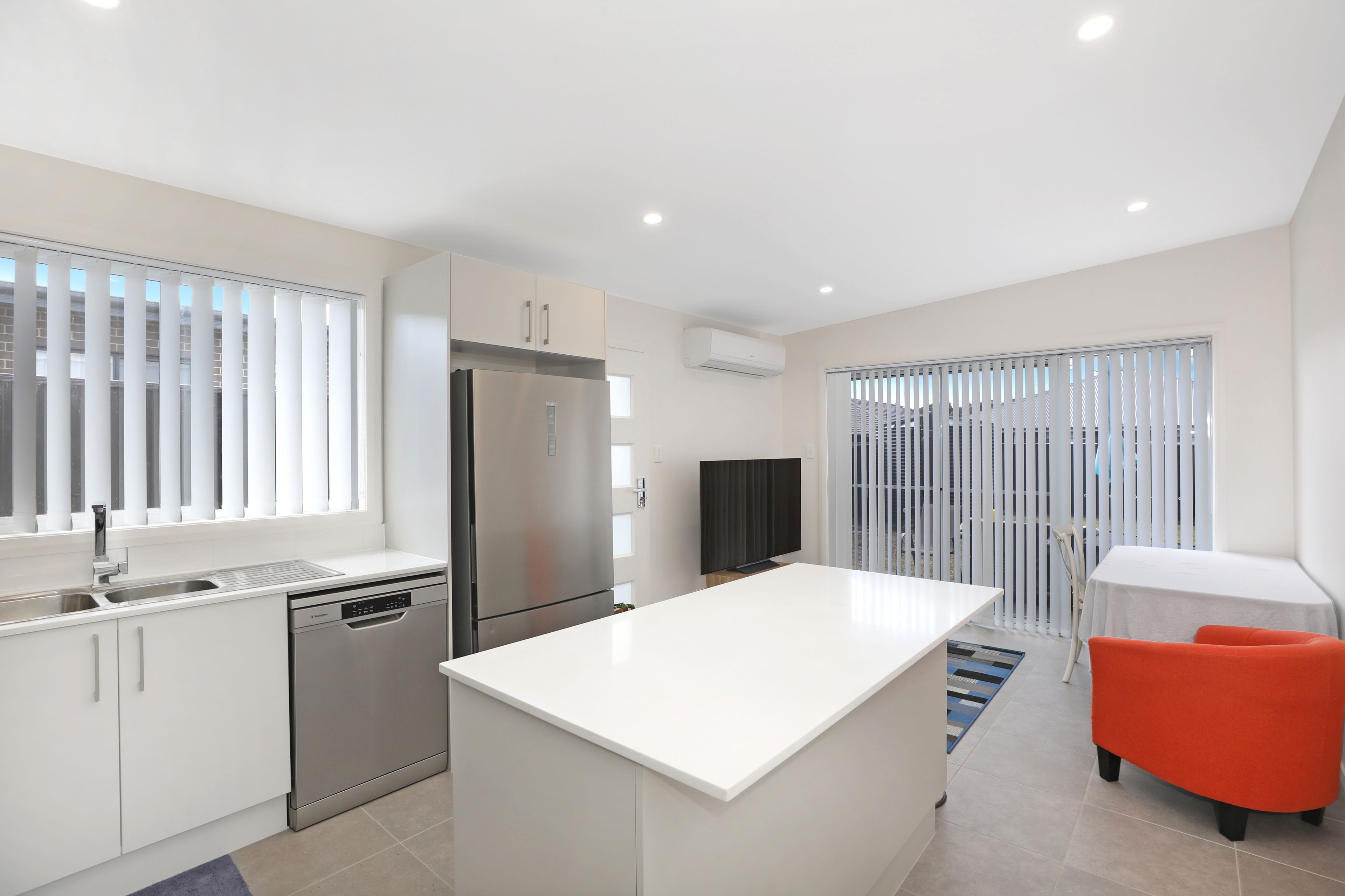 34 Matchless Avenue — photo 8 of 12