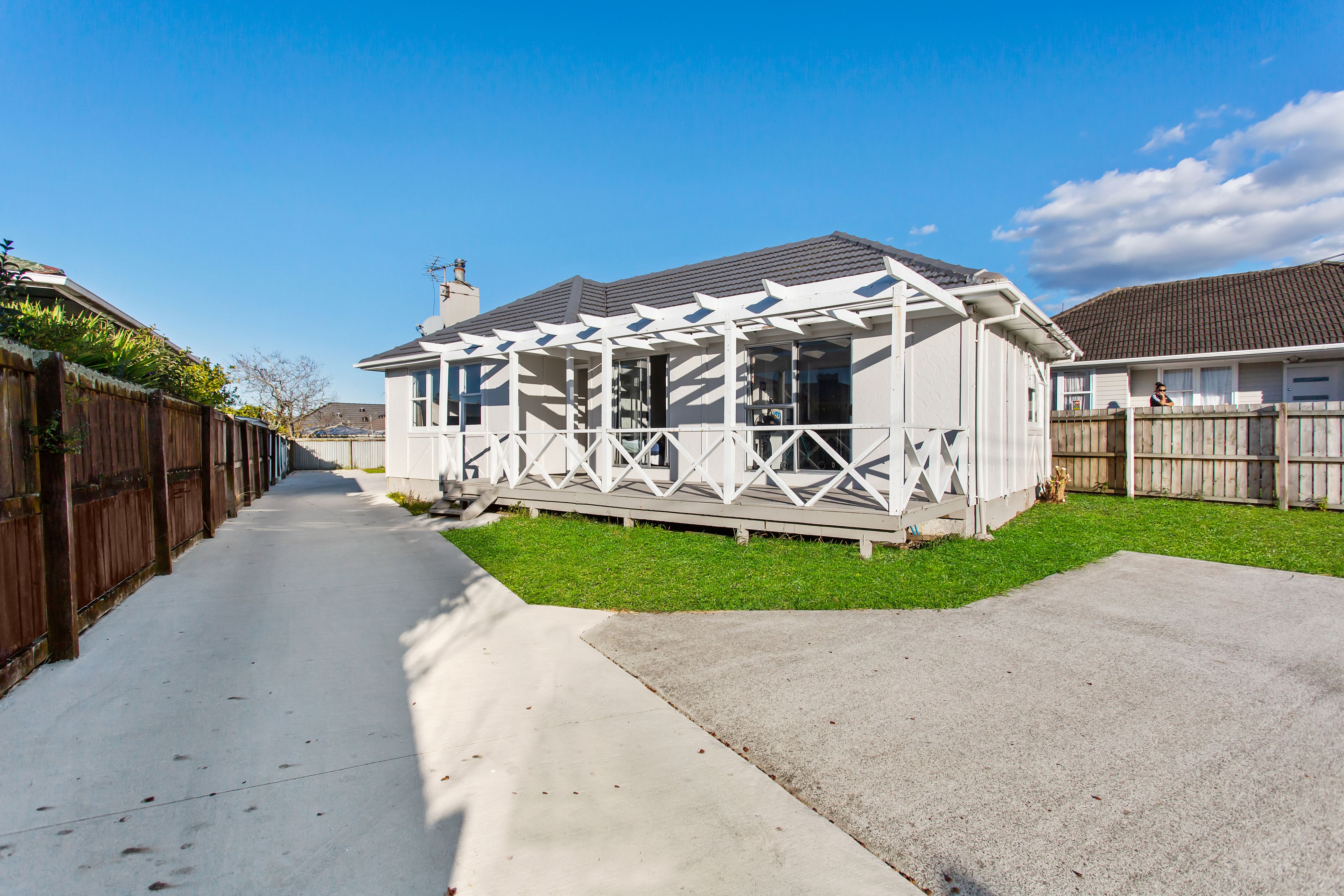 10 & 10a Crown Crescent, Otara, Manukau City