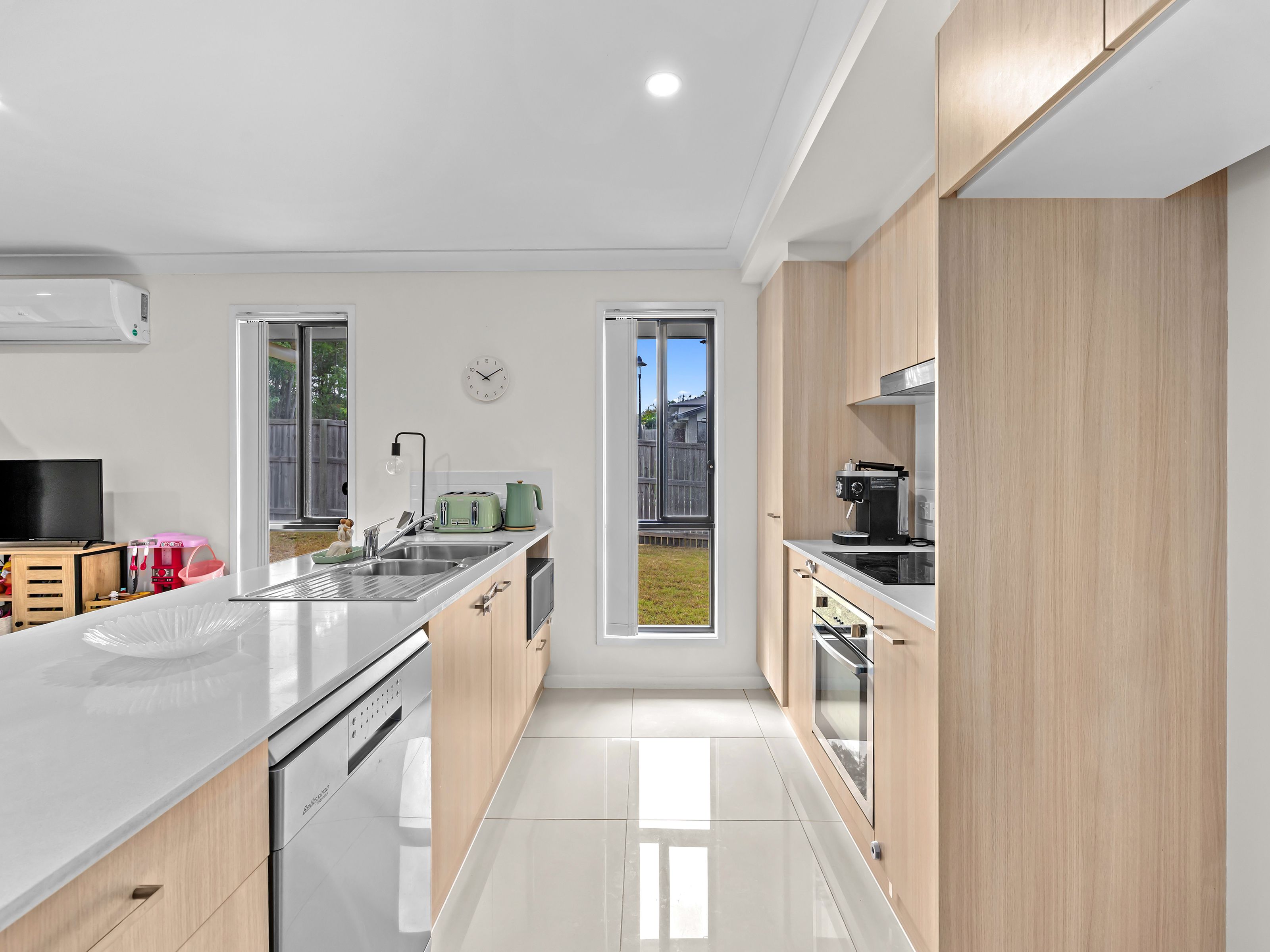 1 & 2/47 Arburry Crescent, Brassall, QLD 4305