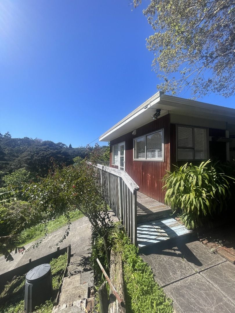 4 Woontons Lane, Titirangi, Waitakere City