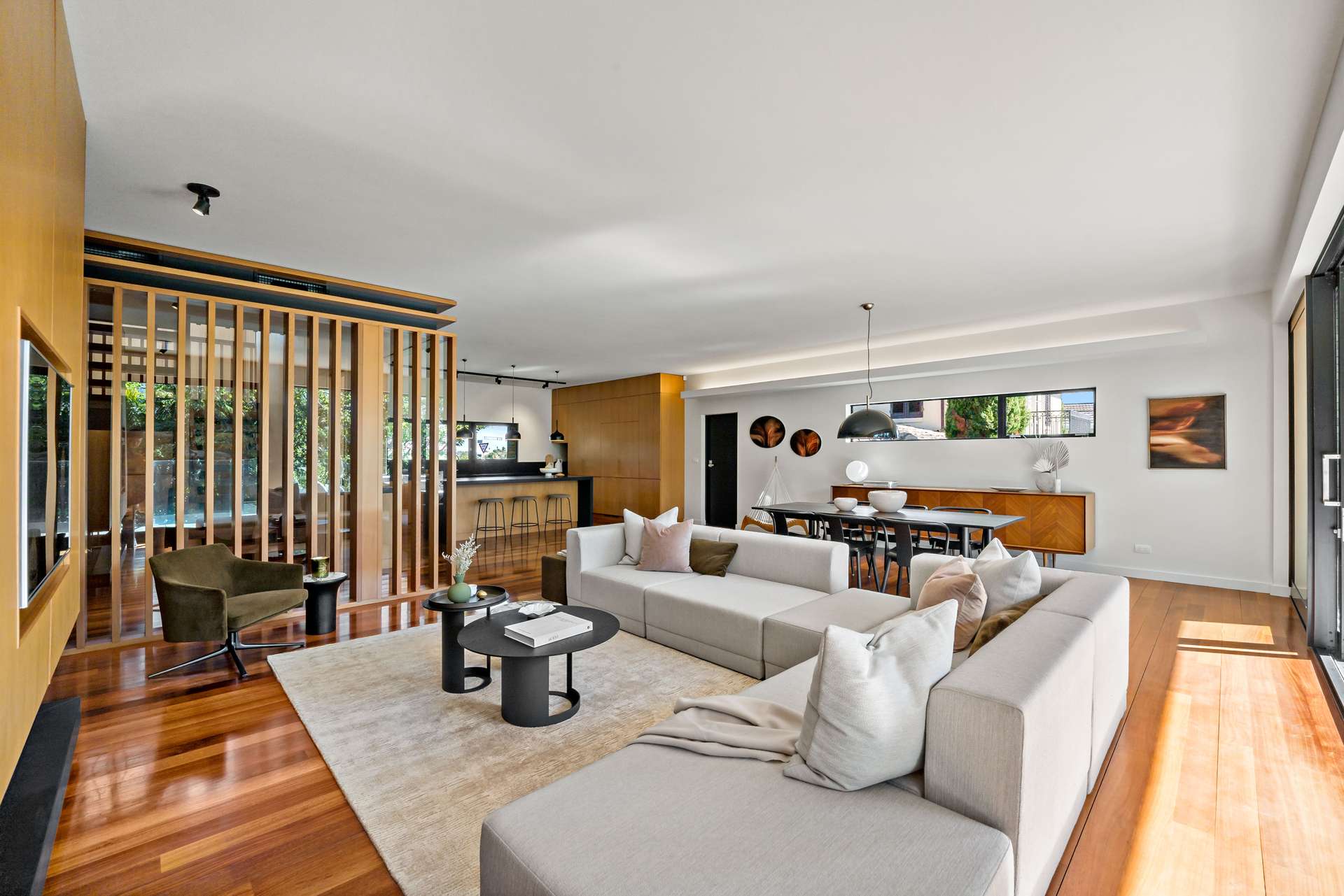 10 Springcombe Road photo 16