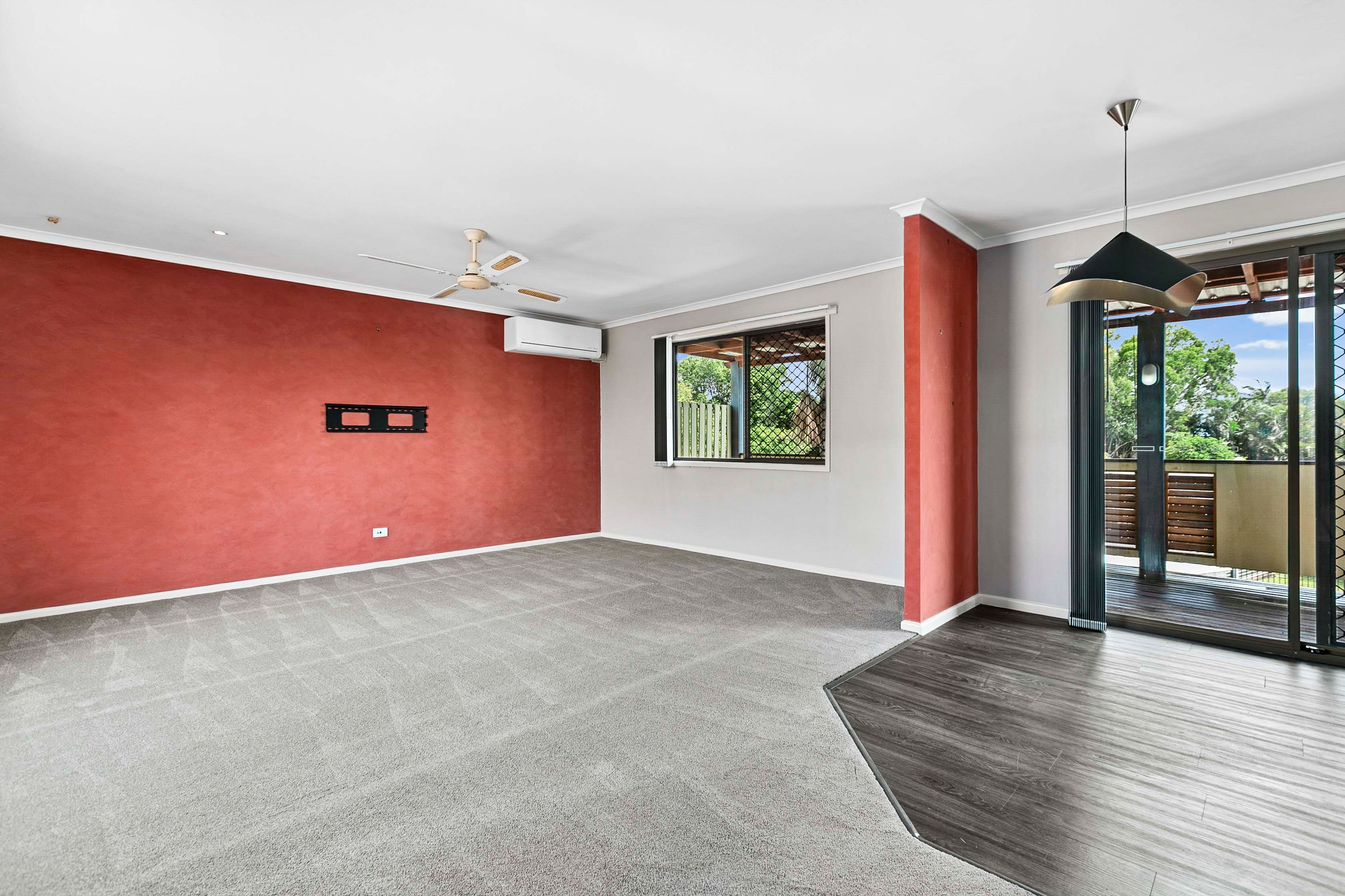 35 Ian Avenue — photo 11 of 14