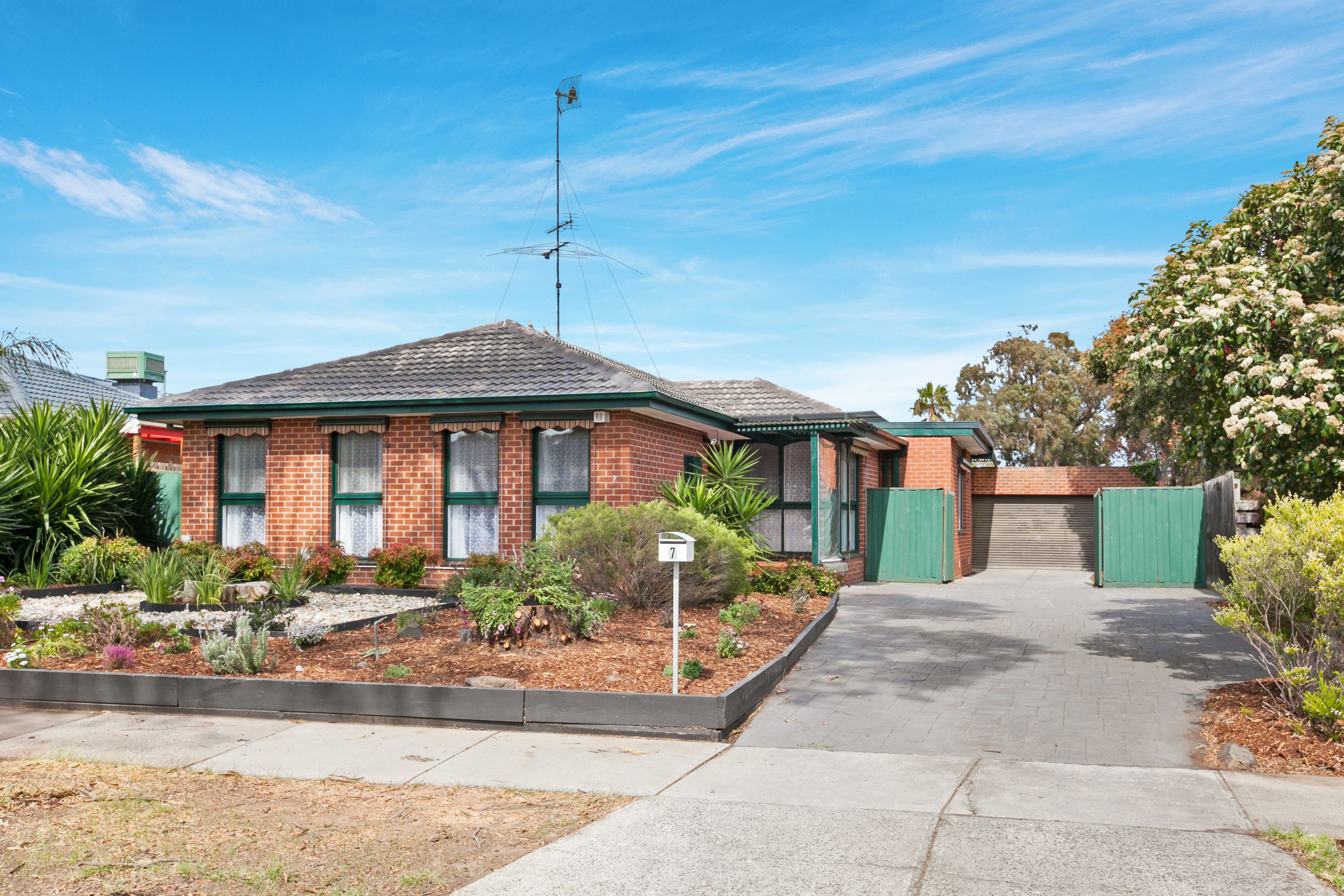 7 Galilee Crescent, Mill Park, VIC 3082