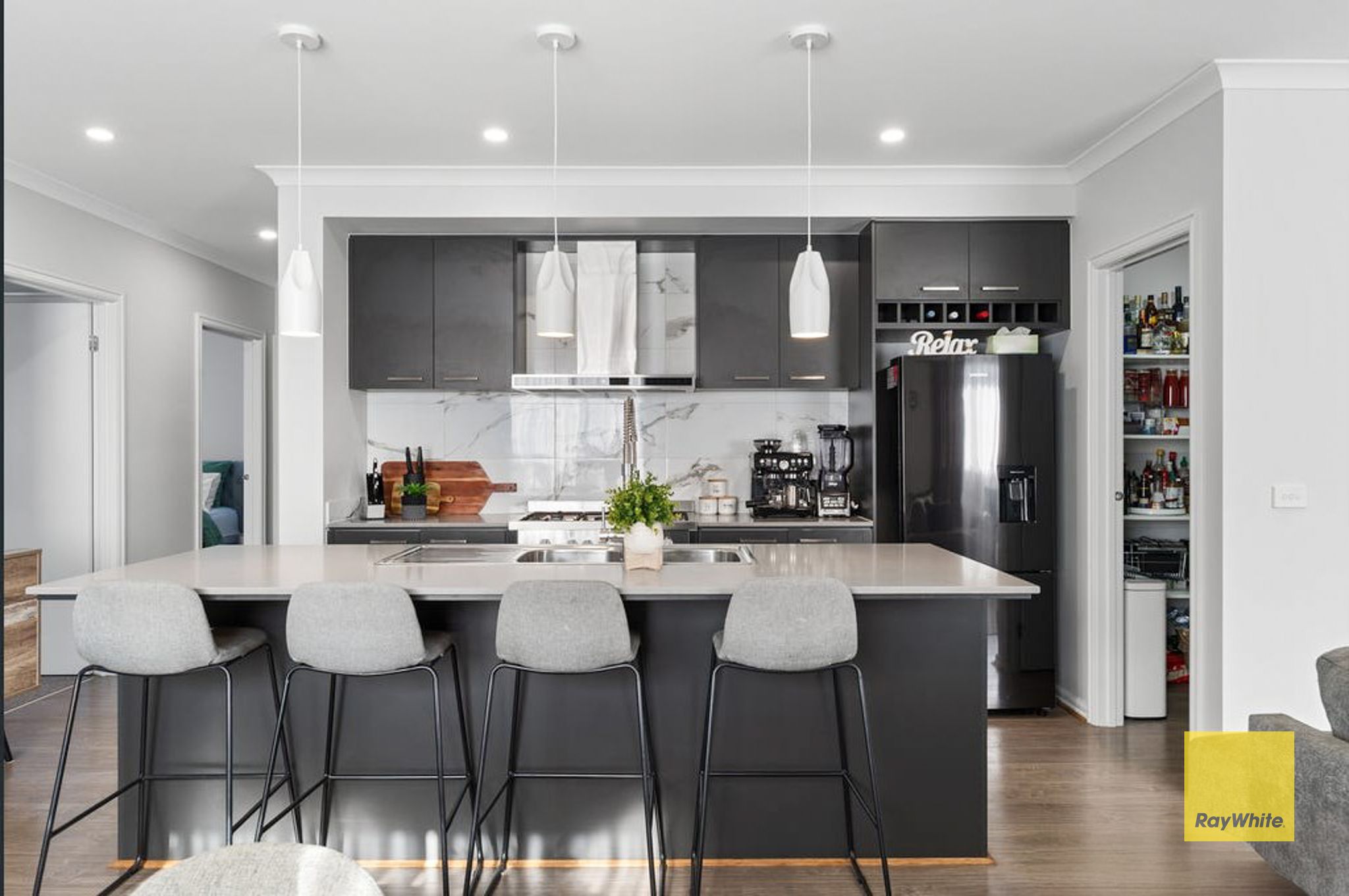 20 Amethyst Road — photo 3 of 26