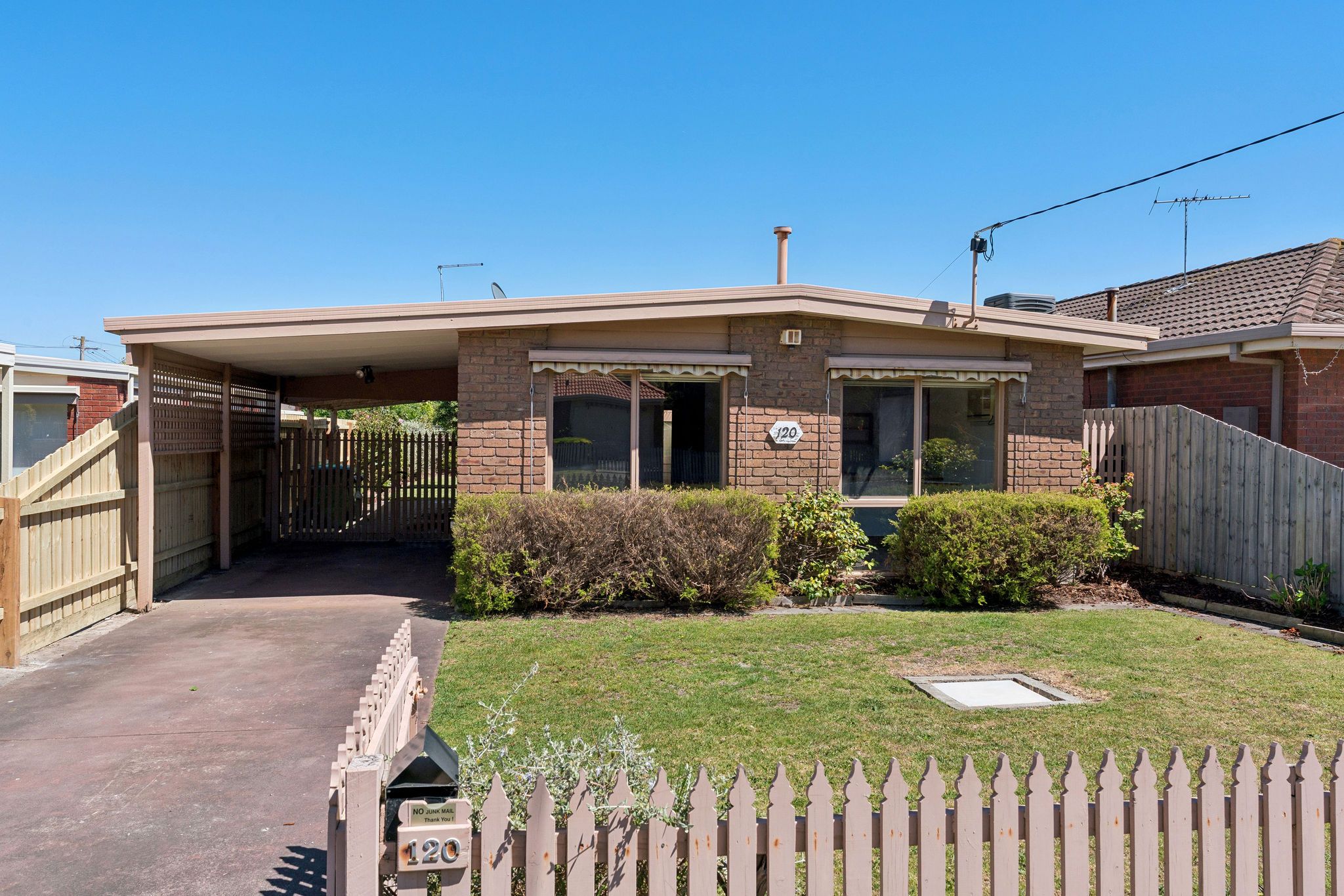 120 Third Avenue — photo from Ray White Rosebud