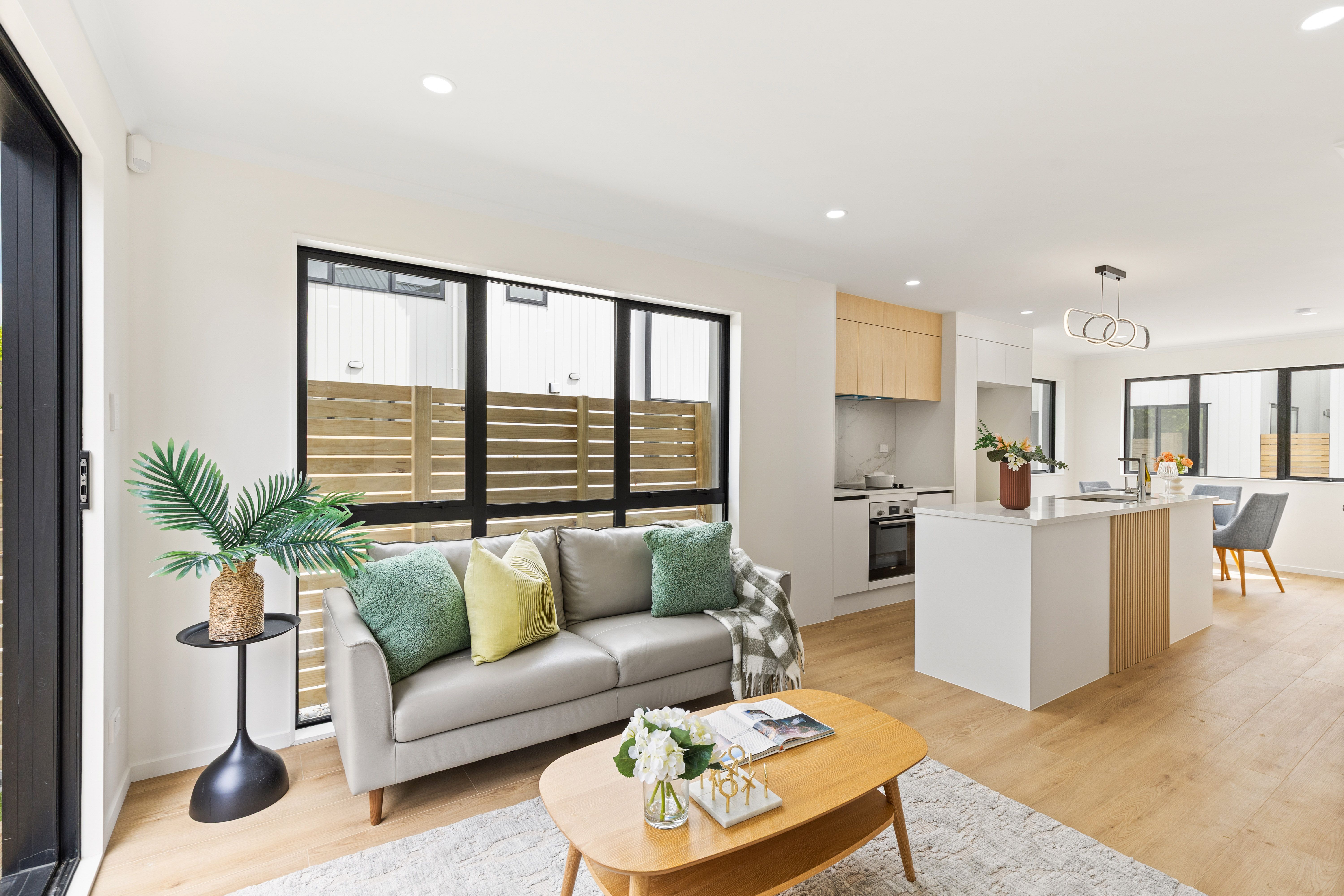 1/113 Beach Road, Te Atatu Peninsula, Waitakere City
