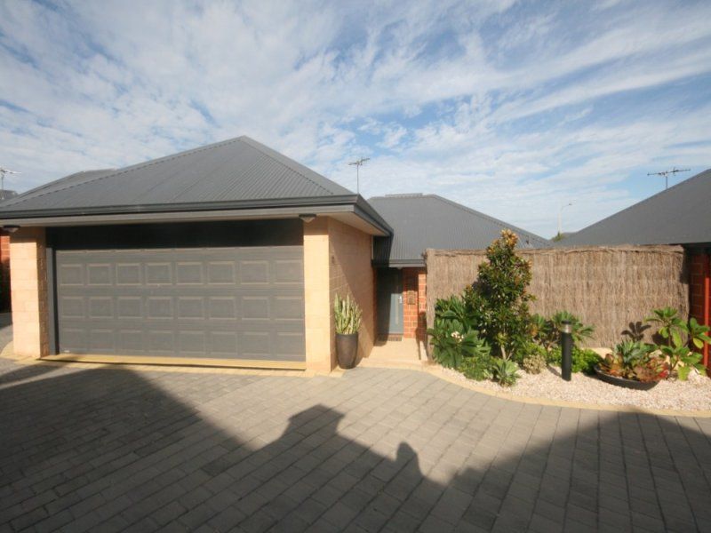12/4 McDermott Avenue, Wandina, WA 6530