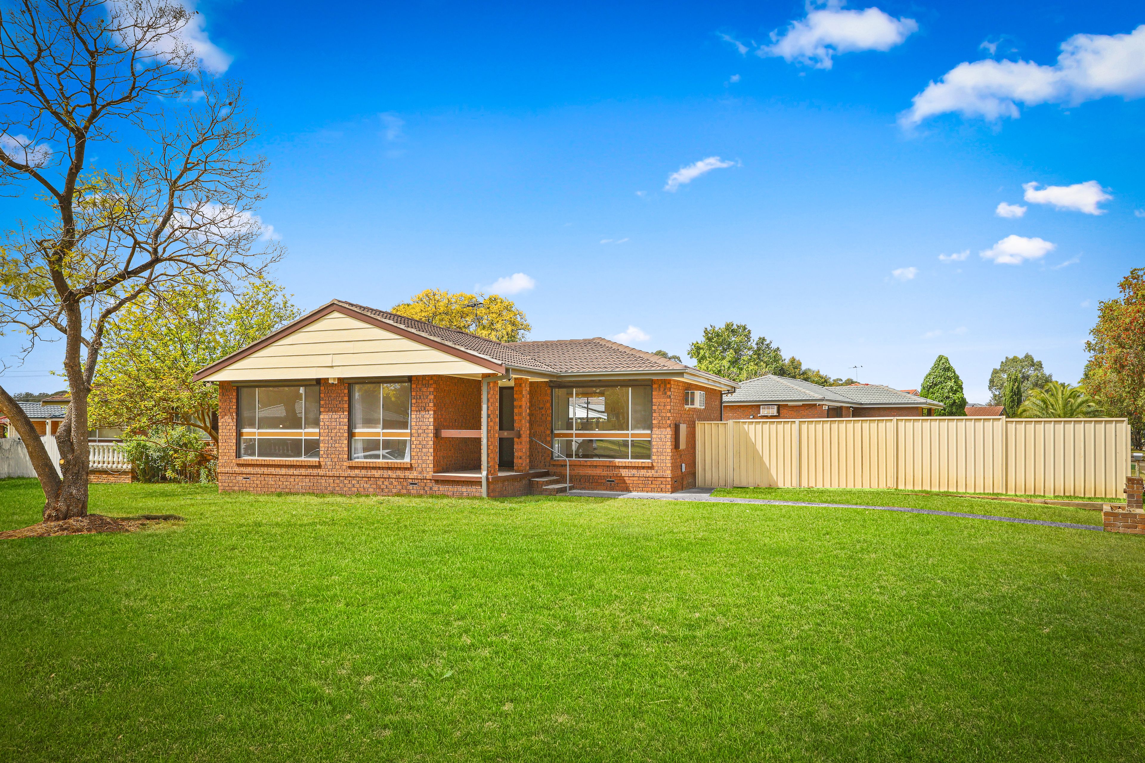 11 Hoyle Drive, Dean Park NSW 2761