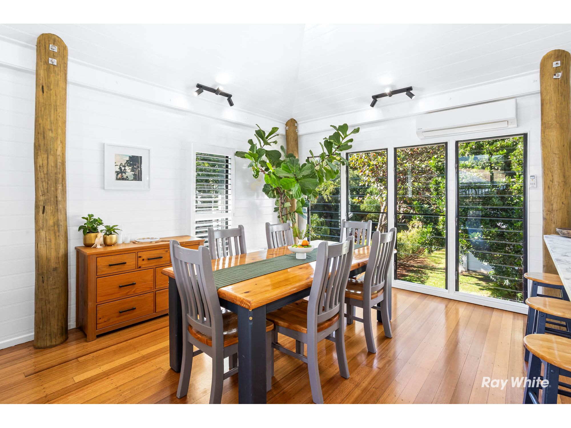 8 Rosslyn Close — photo 12 of 30