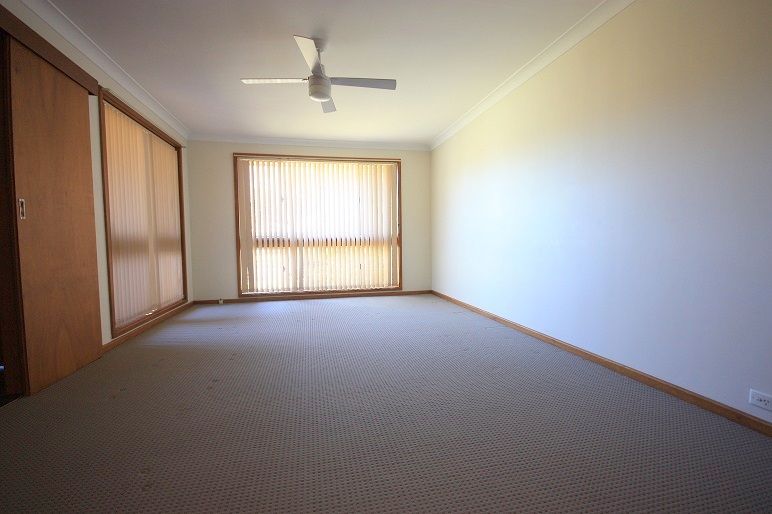 4 Kim Place, Ingleburn, NSW 2565
