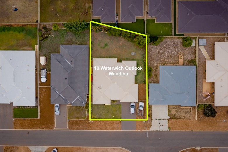 19 Waterwitch Outlook, Wandina, WA 6530