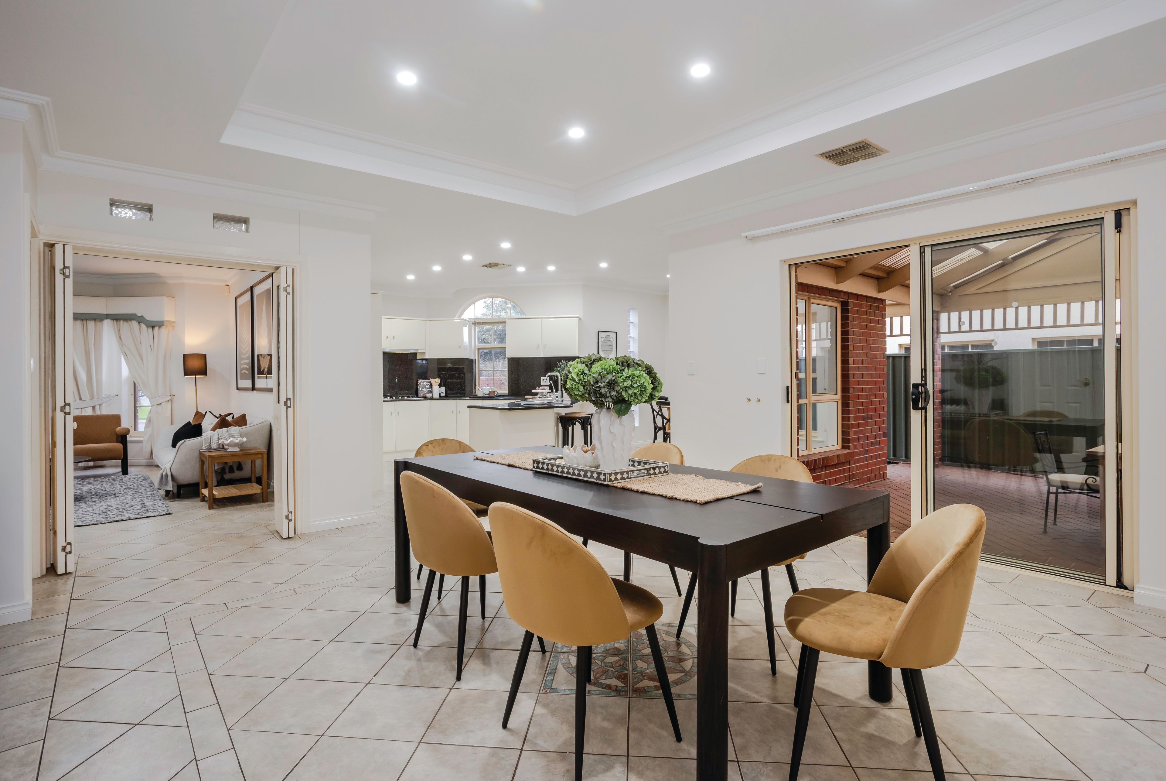 1 Cassia Crescent — photo 14 of 30