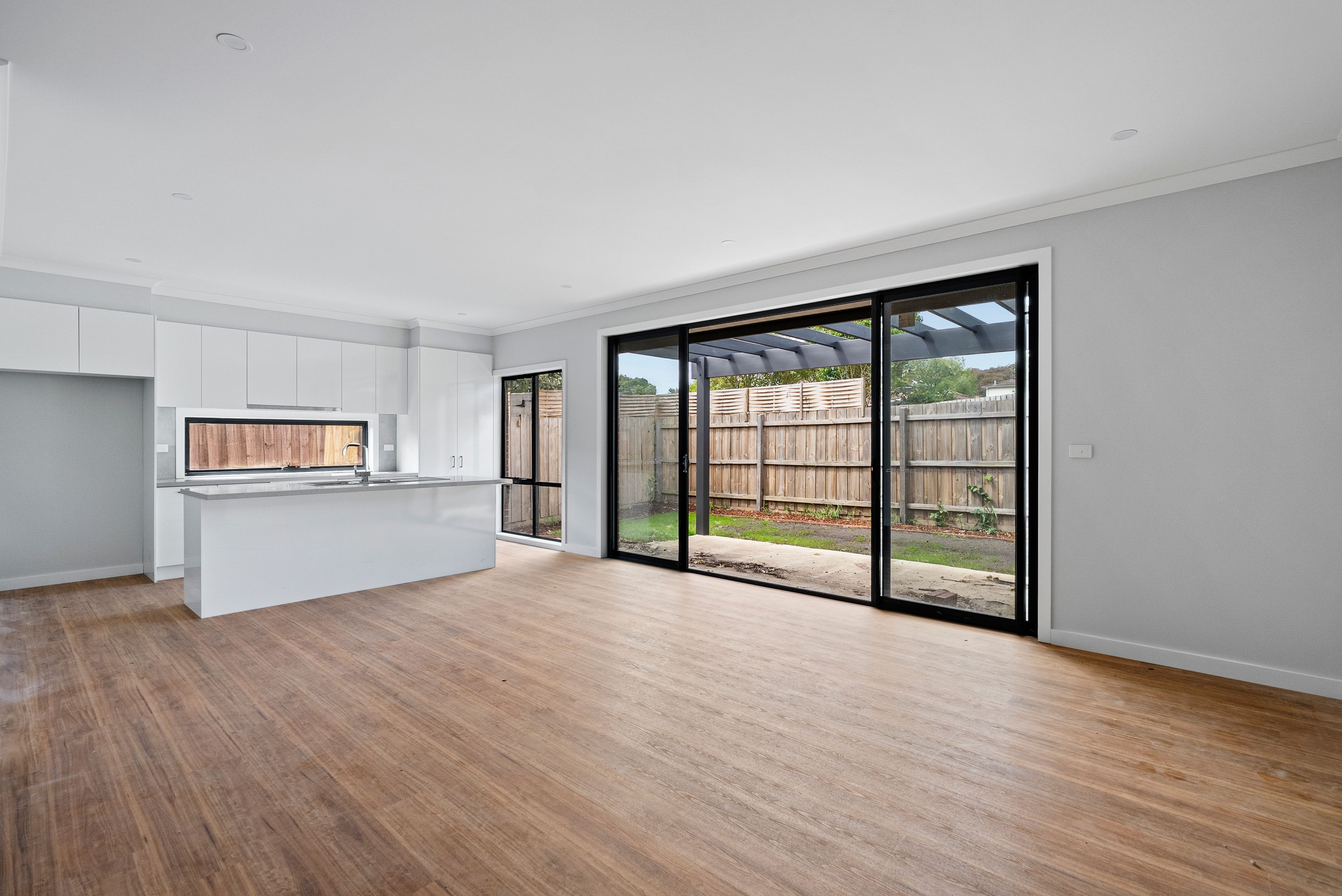 2/15 Blandford Crescent, Bayswater North, VIC 3153