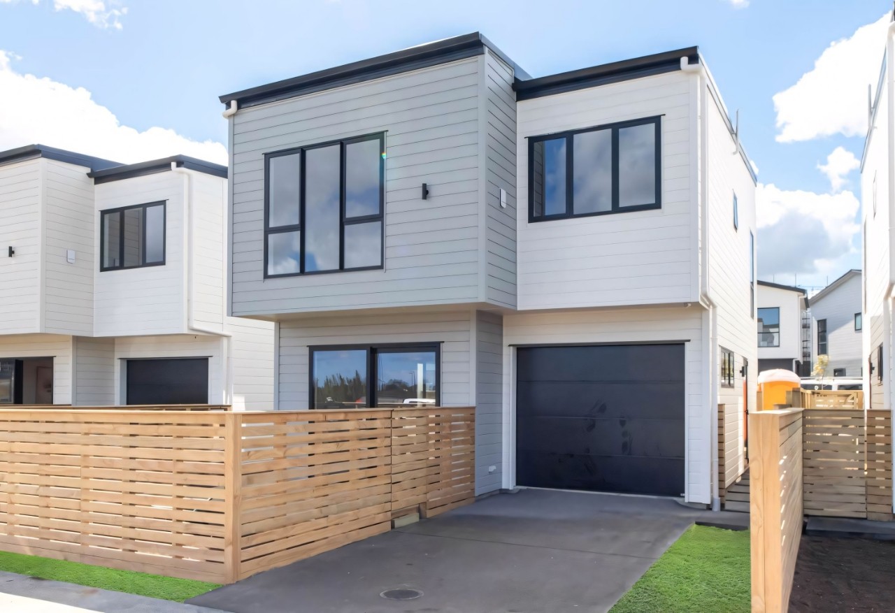 14 Greenbrier Street, Westgate, Waitakere City