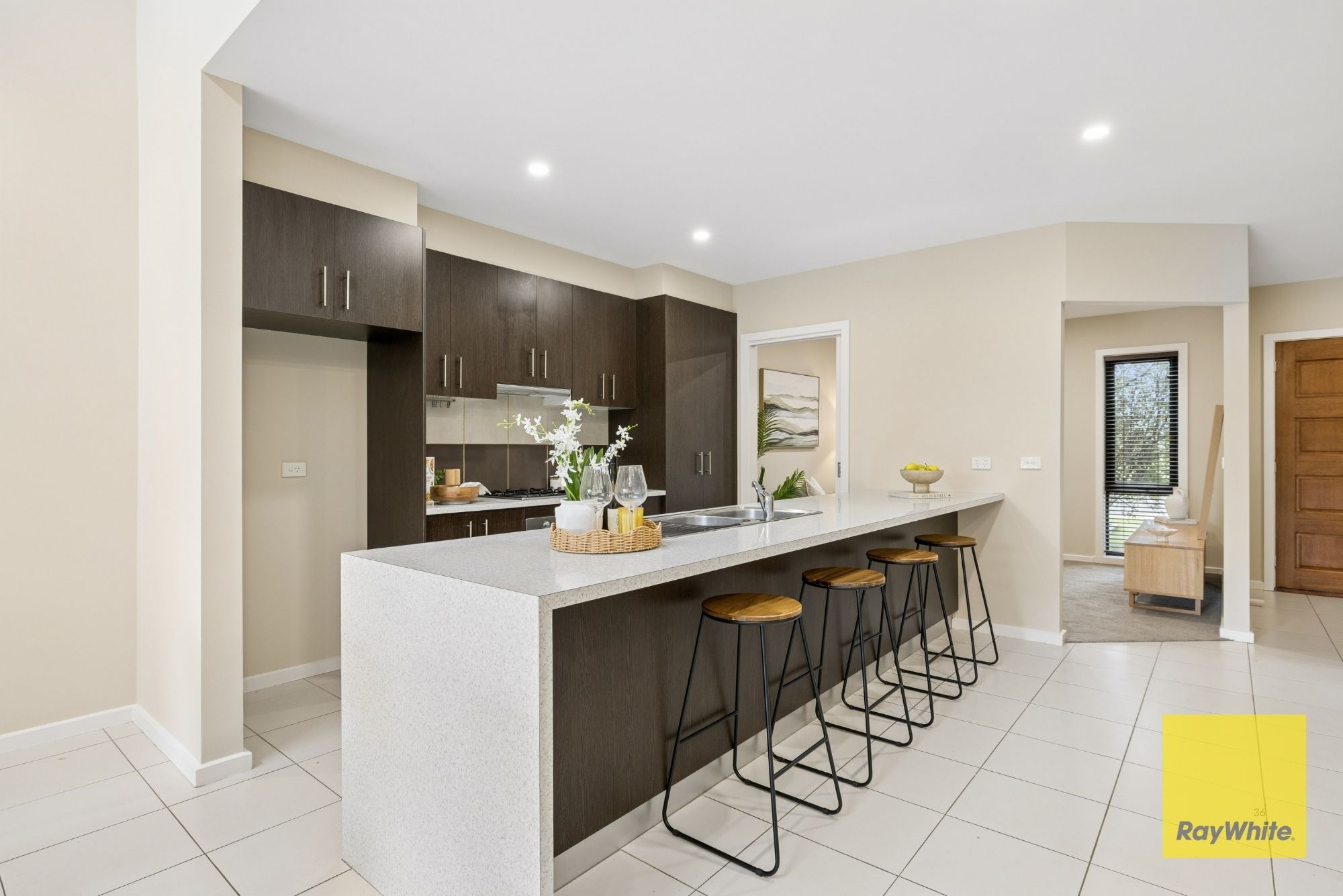 29 Hyde Park Terrace — photo 6 of 26