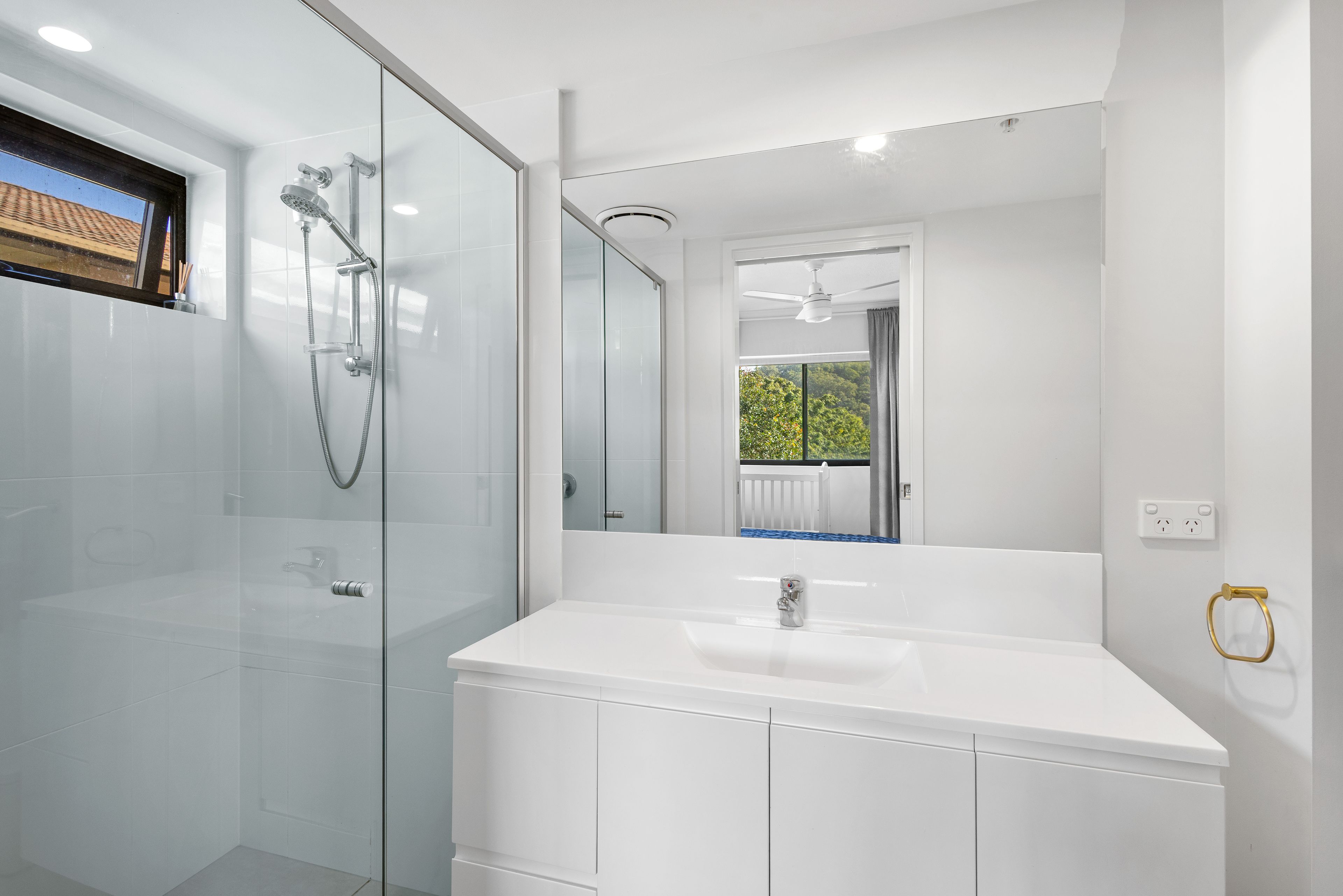 305/14 Maud Street — photo 14 of 18