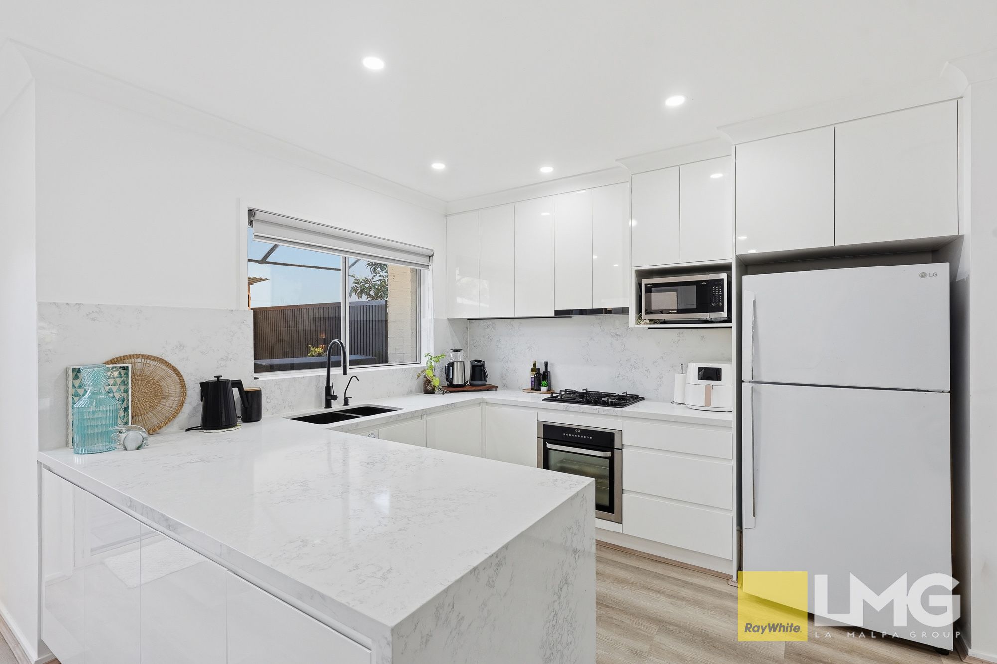 19 Castle Street — photo 6 of 30