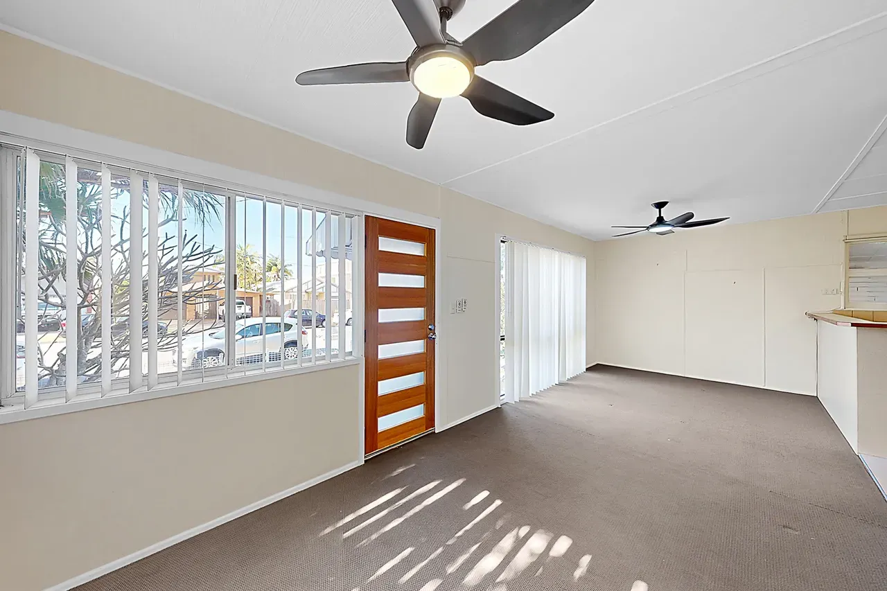 25 Fifth Avenue, Palm Beach, QLD 4221