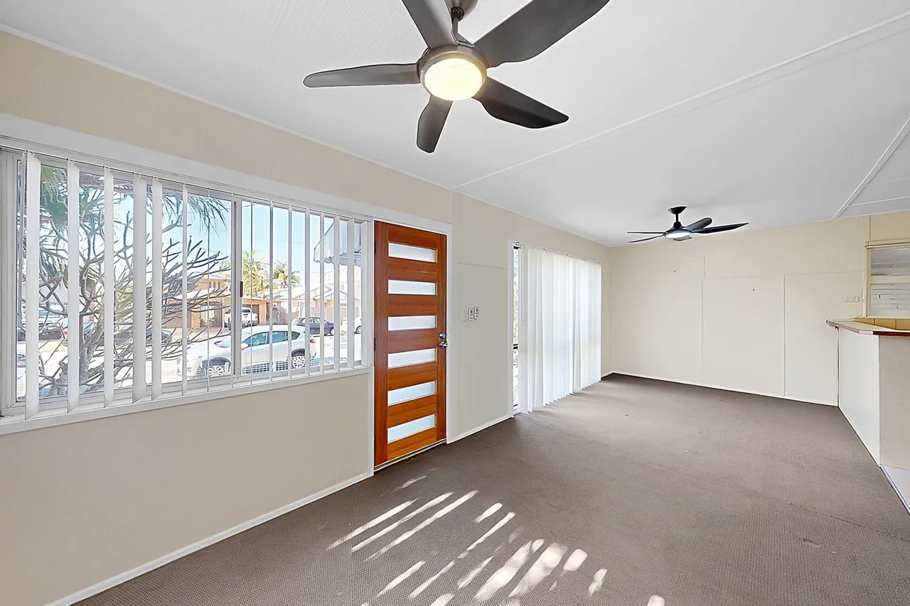 25 Fifth Avenue, Palm Beach, QLD 4221