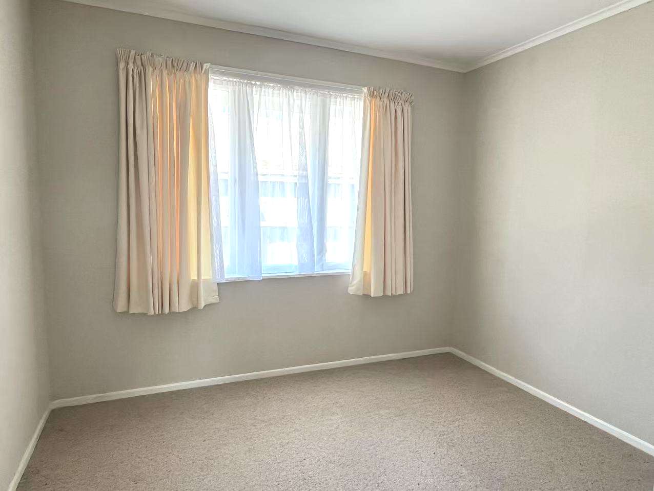 198 Bucklands Beach Road photo 8