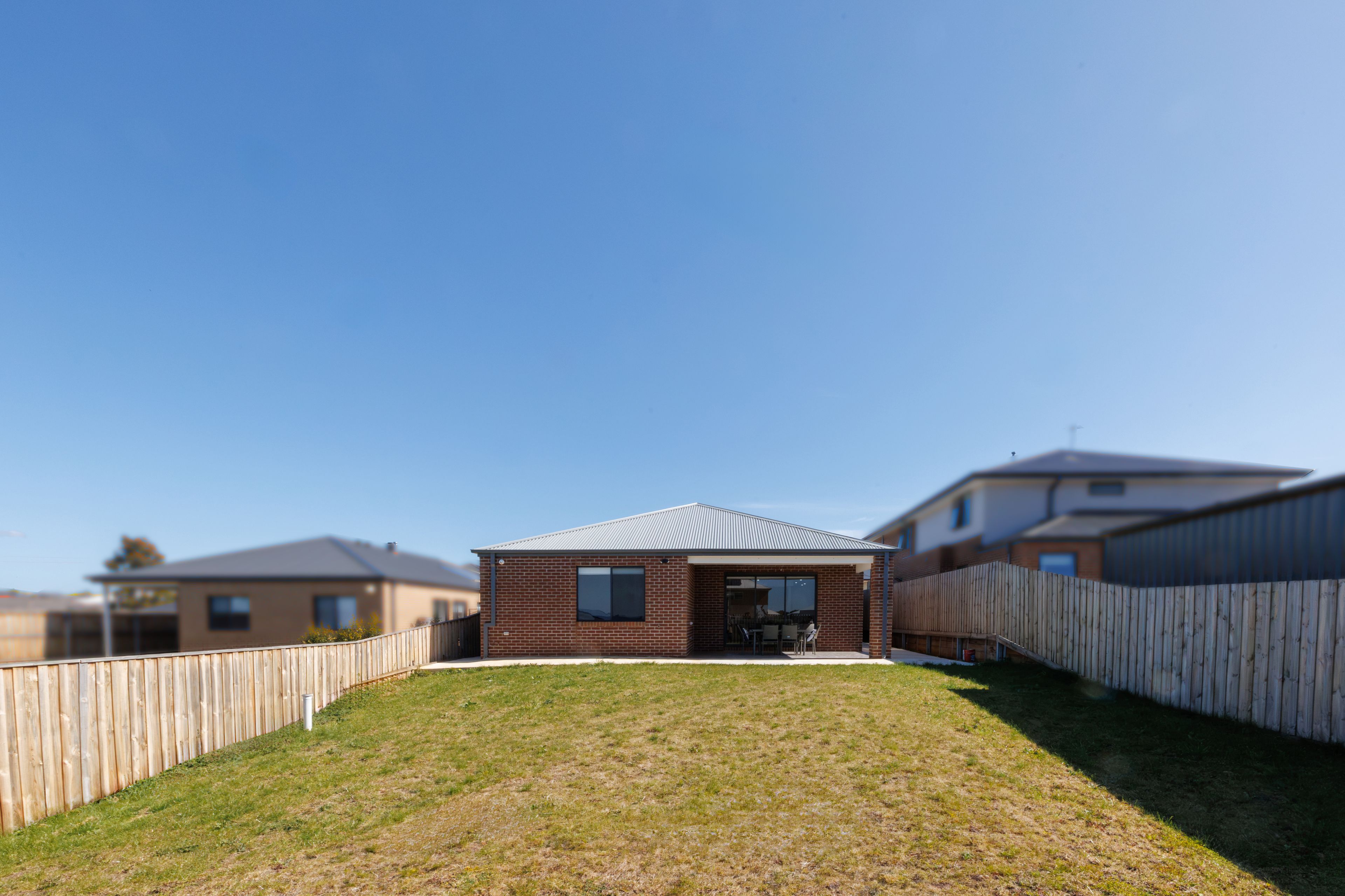 8 Grandview Crescent — photo 20 of 22
