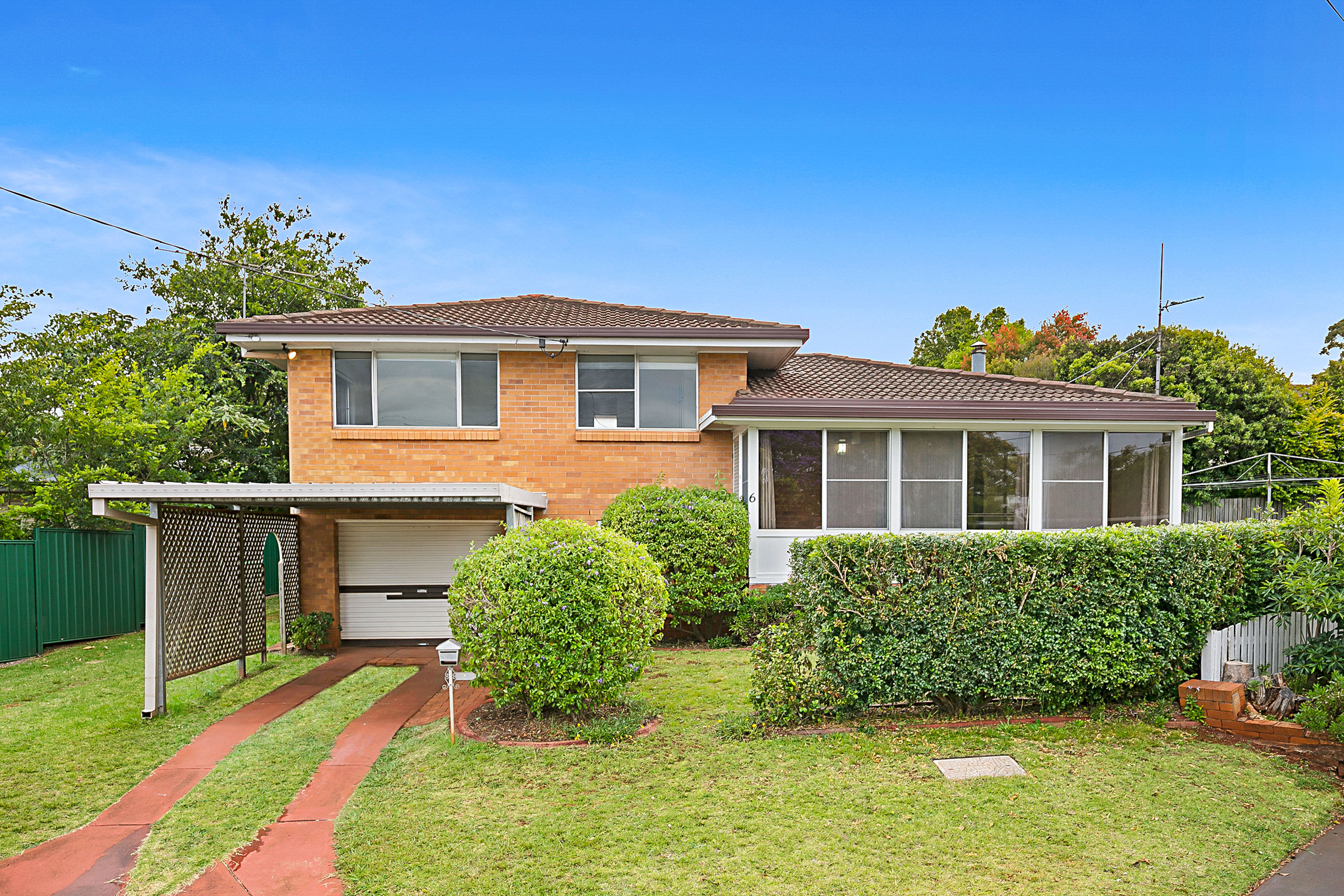 6 Veronica Court, Centenary Heights QLD 4350