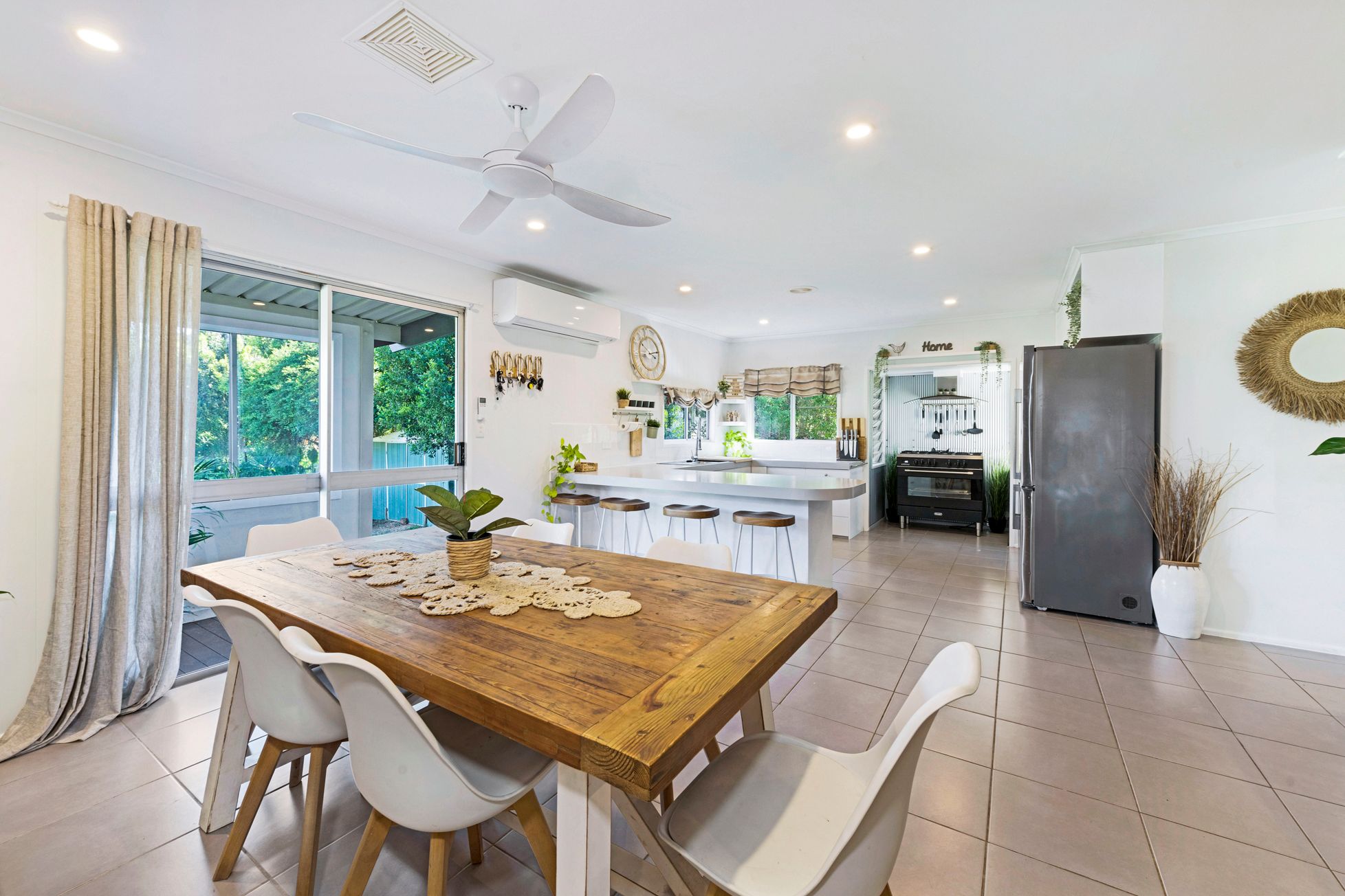 2 Russell Street, Mount Perry, QLD 4671