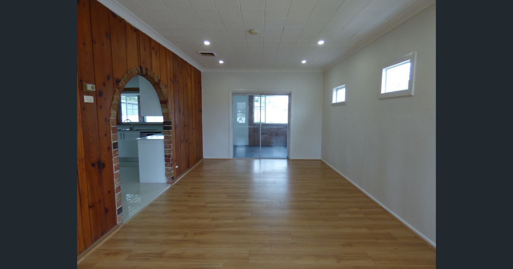 7 Parkland Avenue, Macquarie Fields, NSW 2564