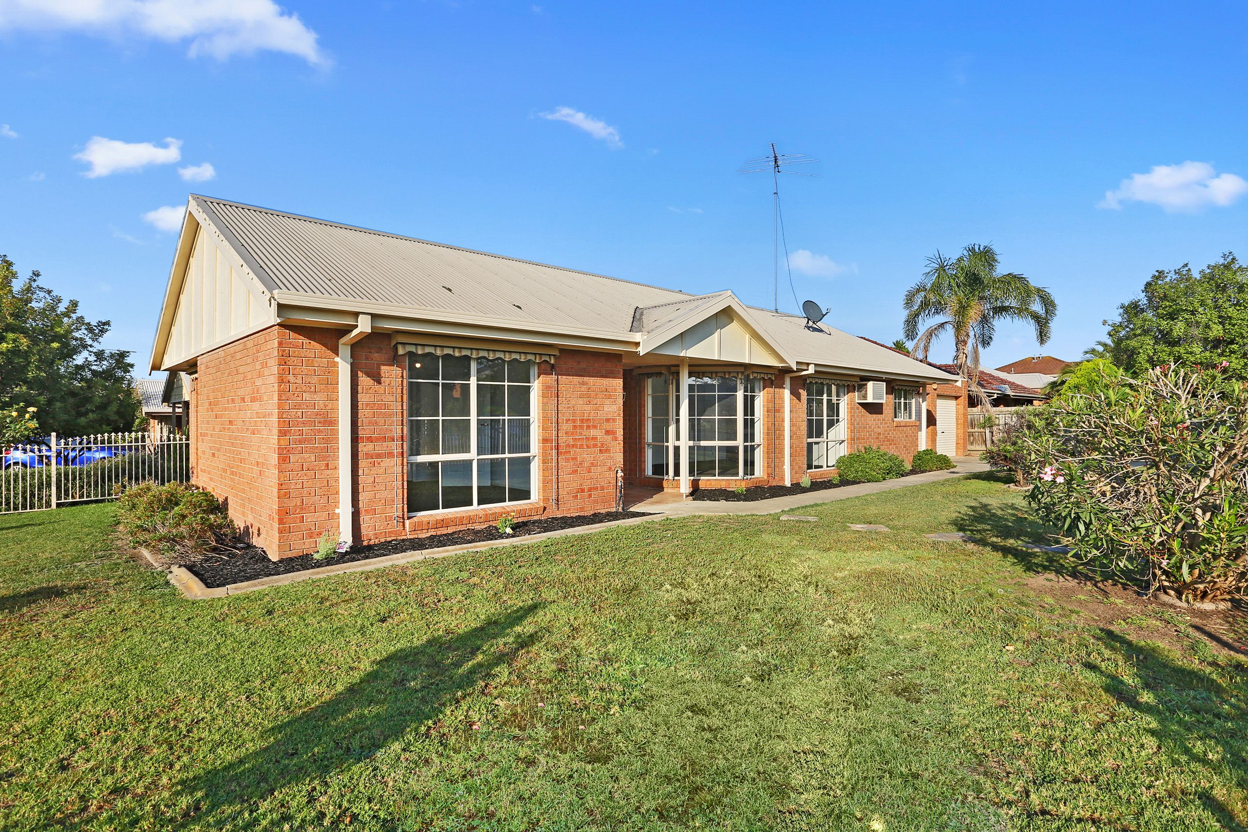 1/1 Waddington Court, Highton, VIC 3216