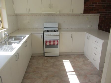 2/631 Pearsall Street, Lavington, NSW 2641