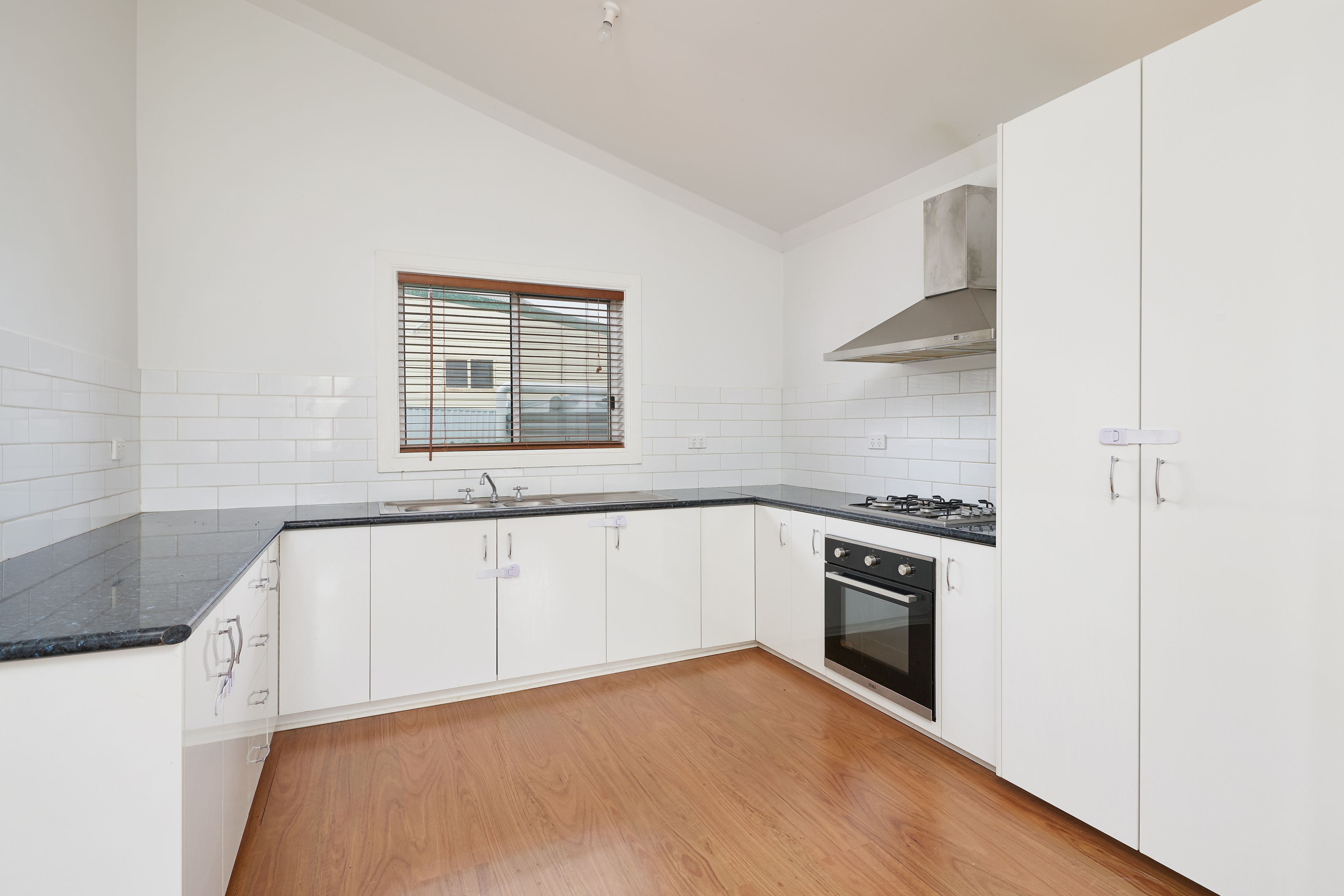 28 Mimosa Street, Coolamon, NSW 2701