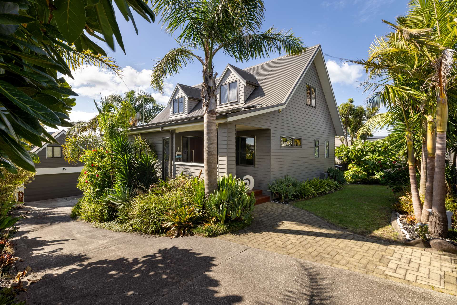 1107 Papamoa Beach Road photo 1