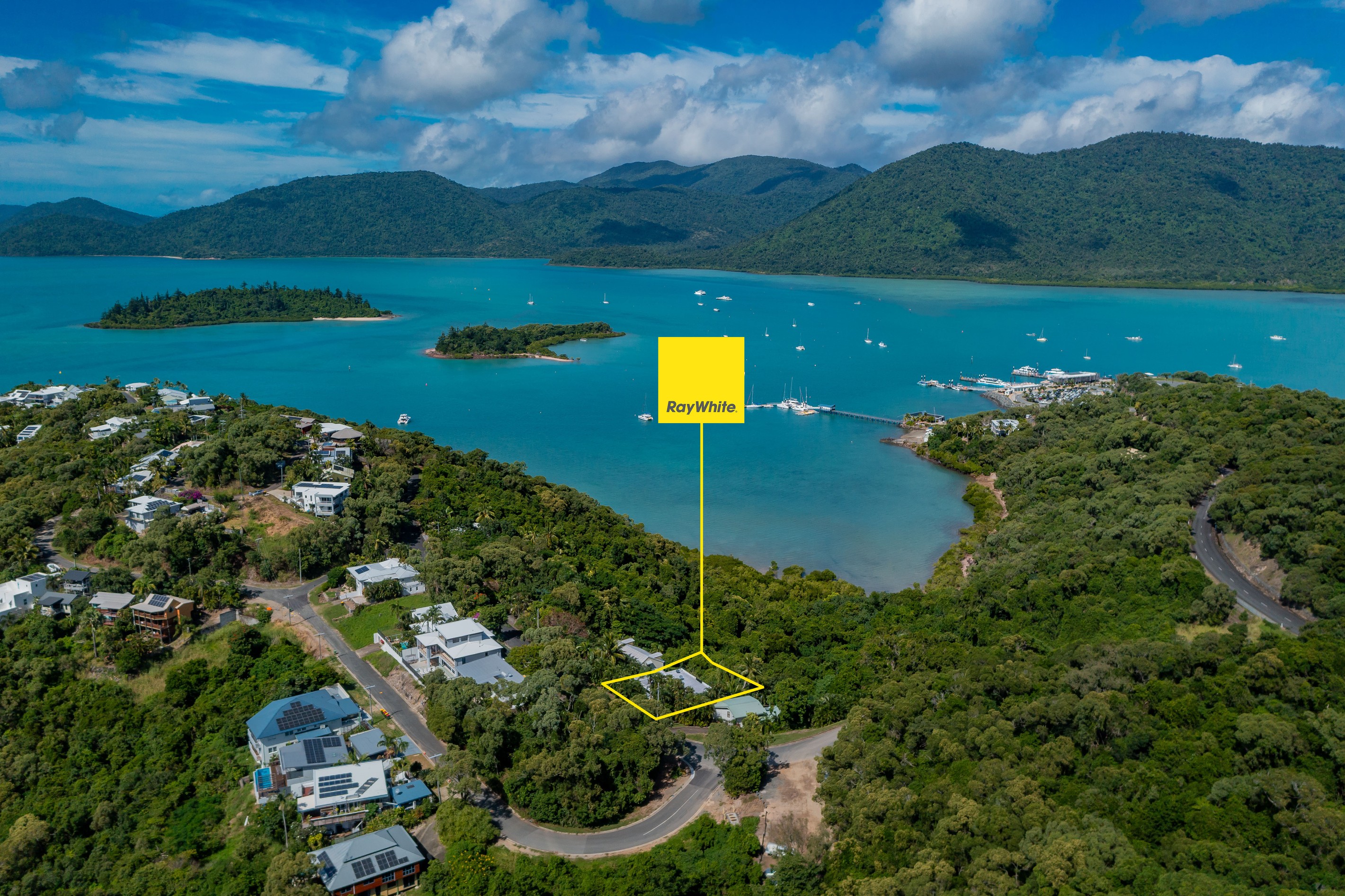 4 Harbour Avenue, Shute Harbour, QLD 4802