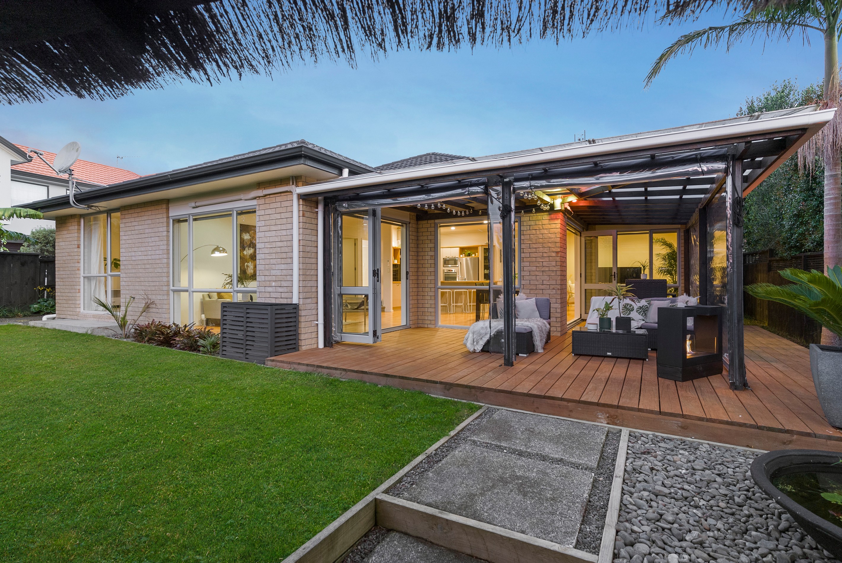 8 Louvain Place, Greenhithe, North Shore City