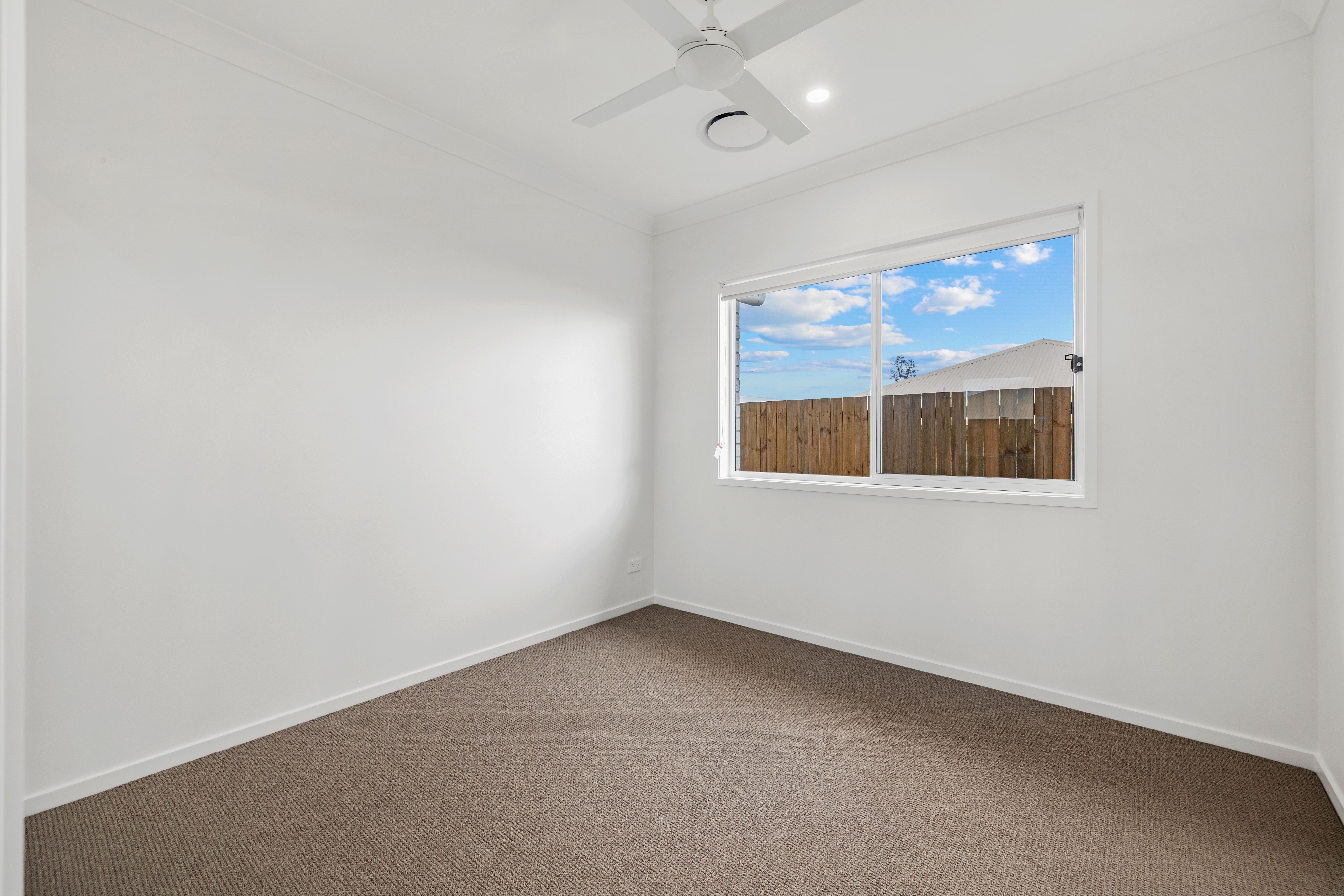 21 Jovinov Road — photo 9 of 12