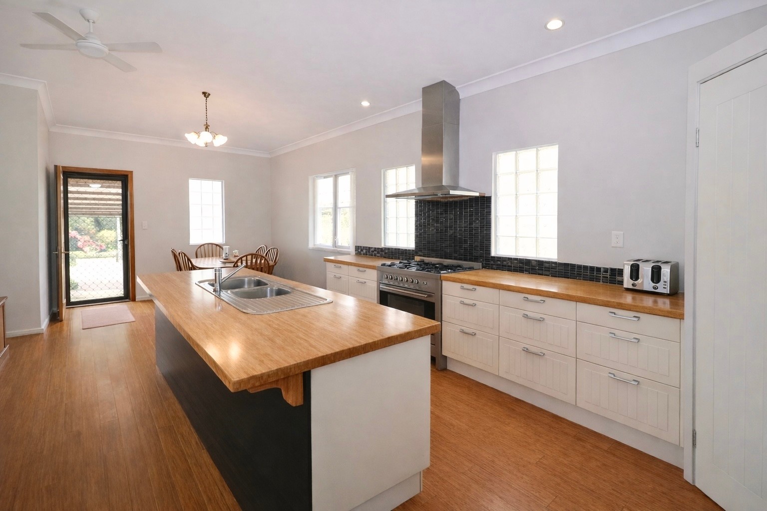 305 Mount Gardiner Road, Bemerside, QLD 4850