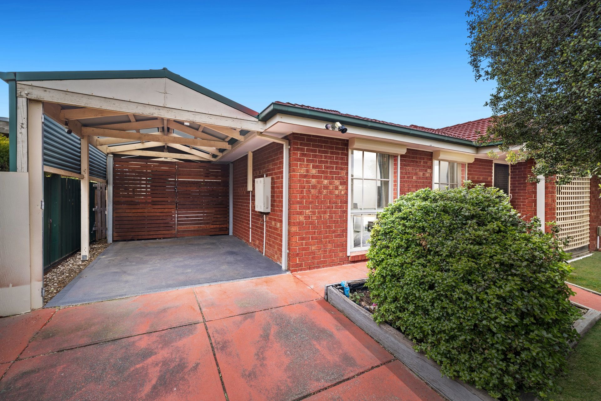 10 Bronhill Court — photo from Ray White Cranbourne