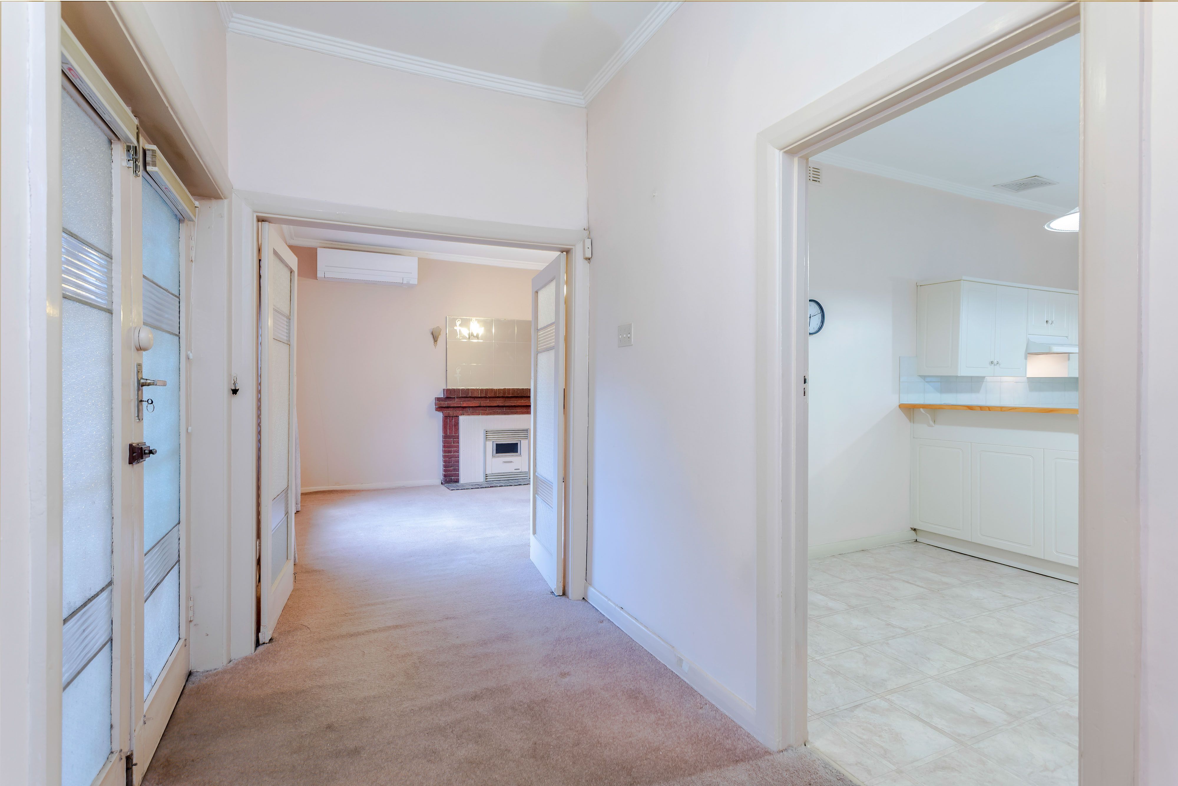 8 Samson Avenue — photo 4 of 16