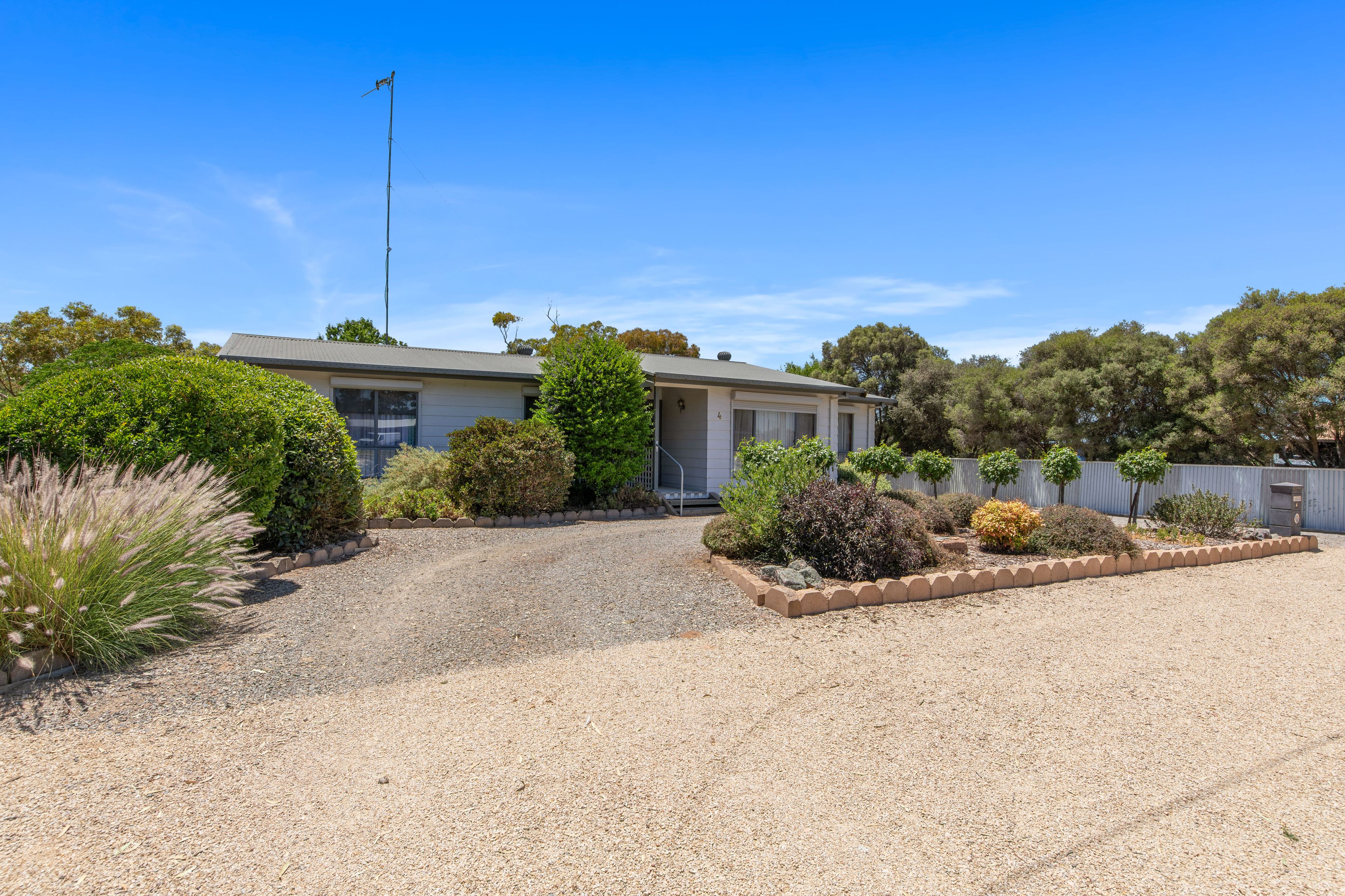 4 South Terrace East, Snowtown, SA 5520