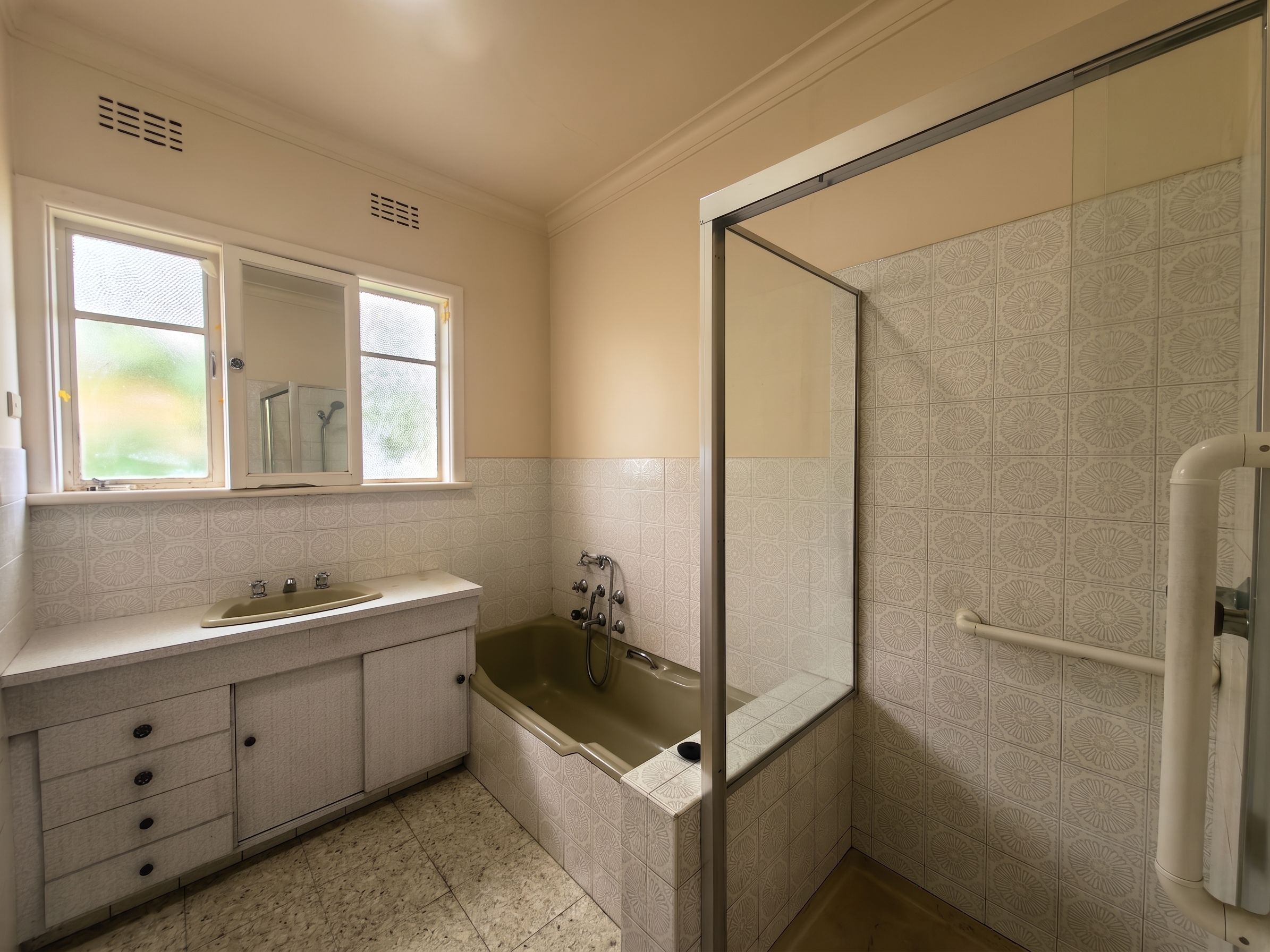 12 Elizabeth Street — photo 6 of 6