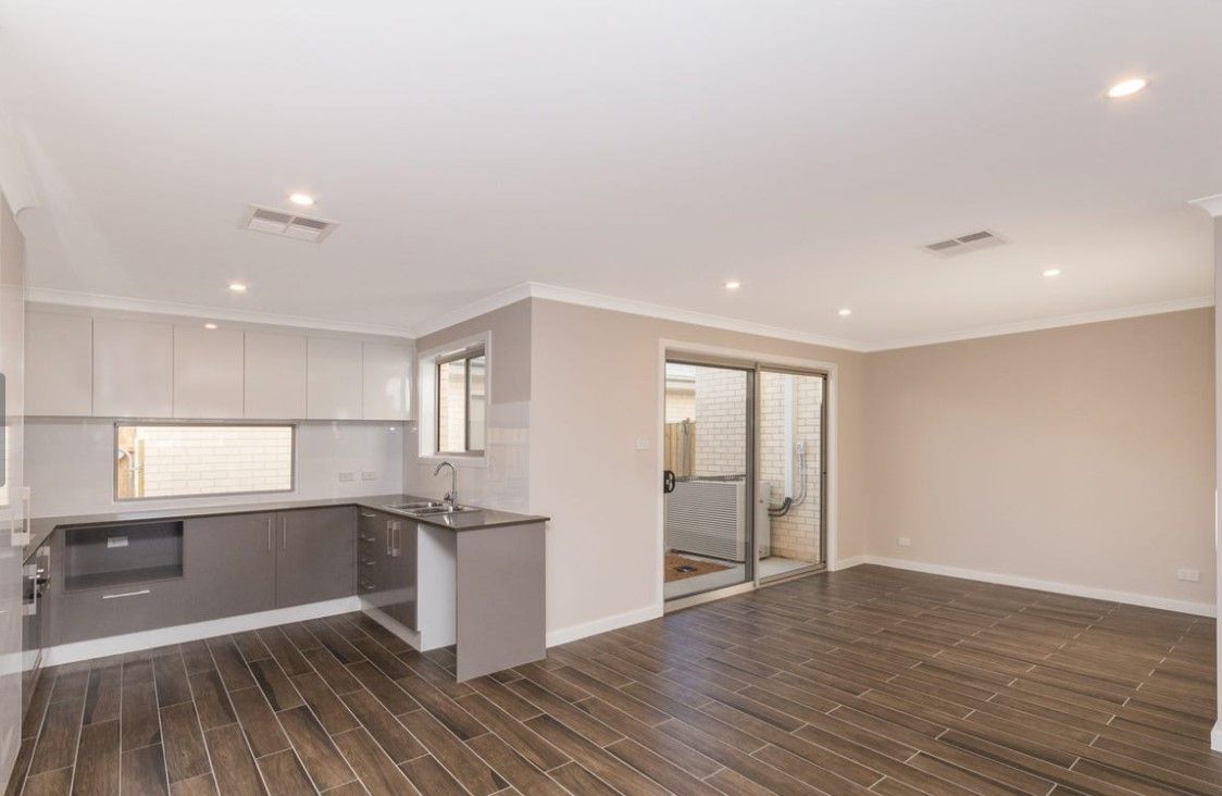 35/1 Gifford Street, COOMBS, ACT 2611