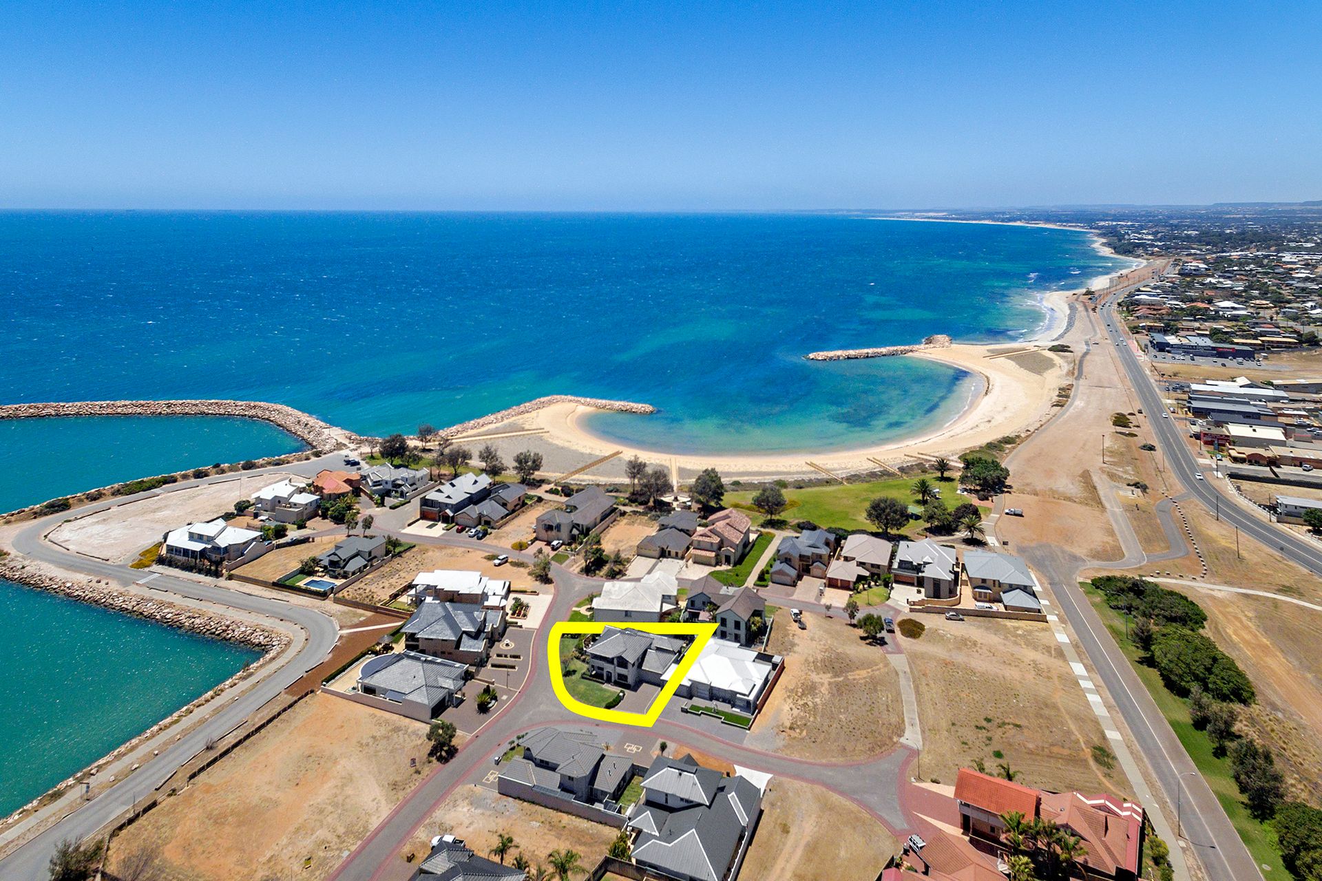 1 Windsor Court, GERALDTON, WA 6530