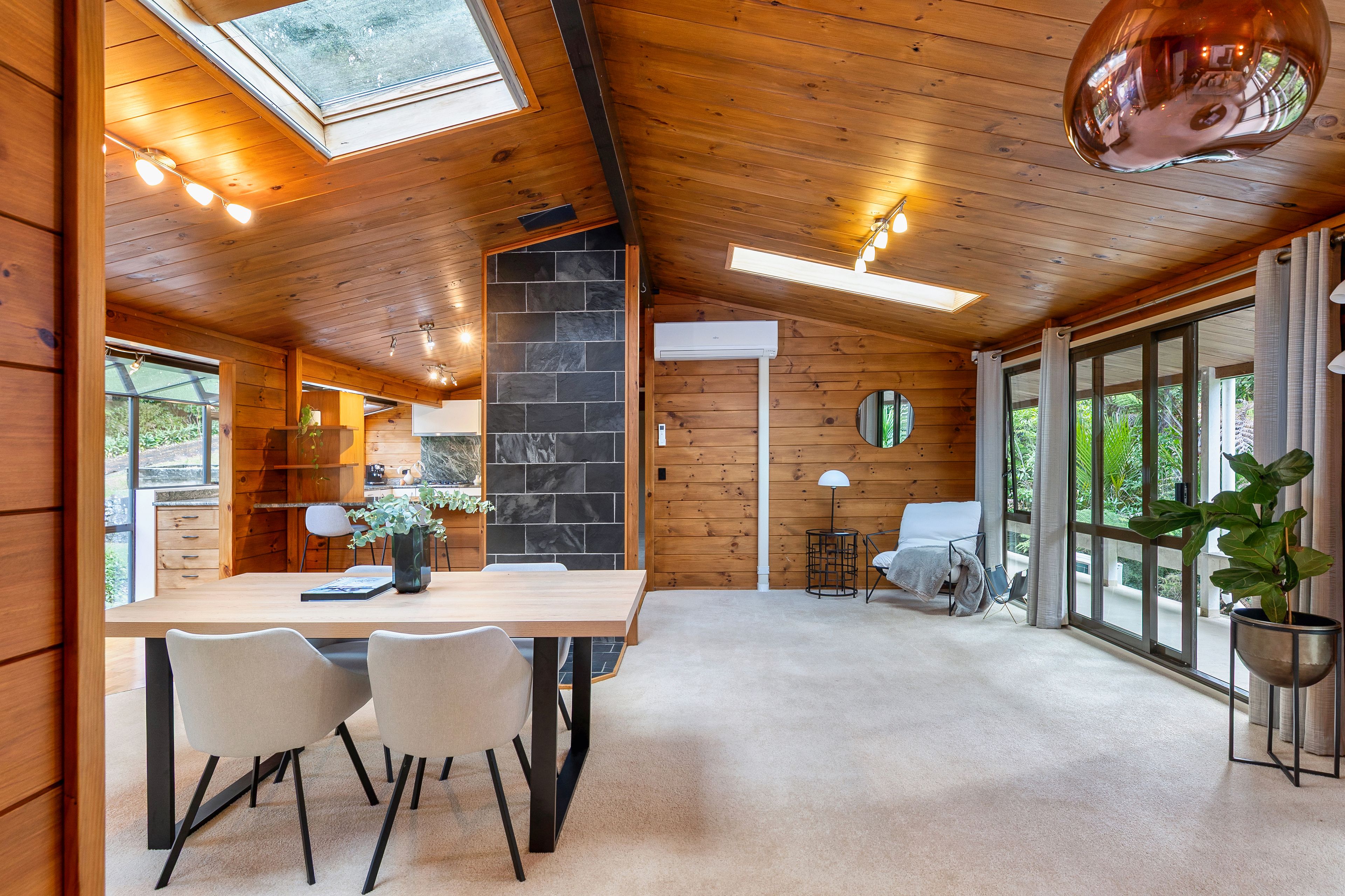 24D Sylvan Valley Avenue, Titirangi, Waitakere City