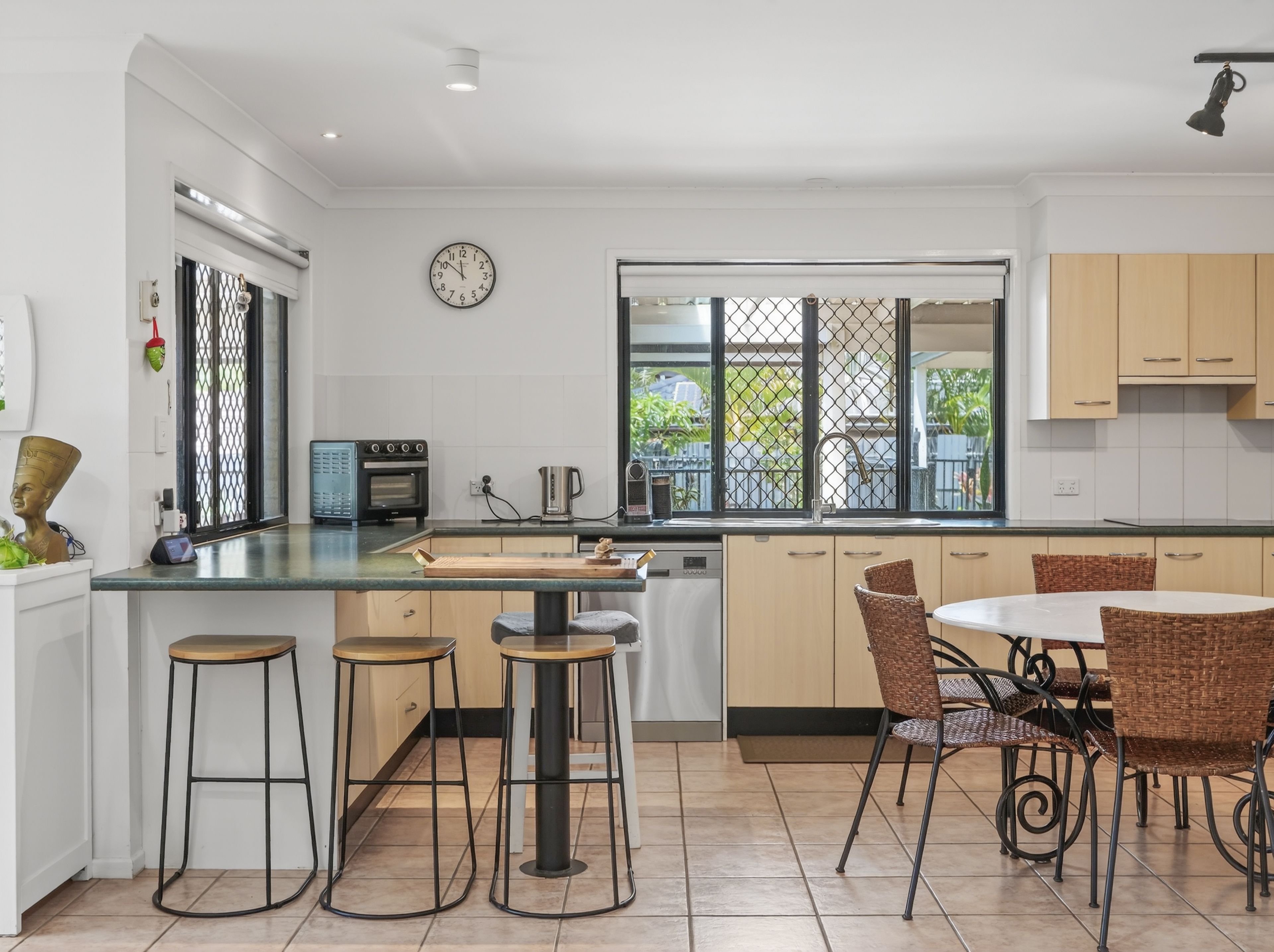 3 Landon Close, McDowall, QLD 4053