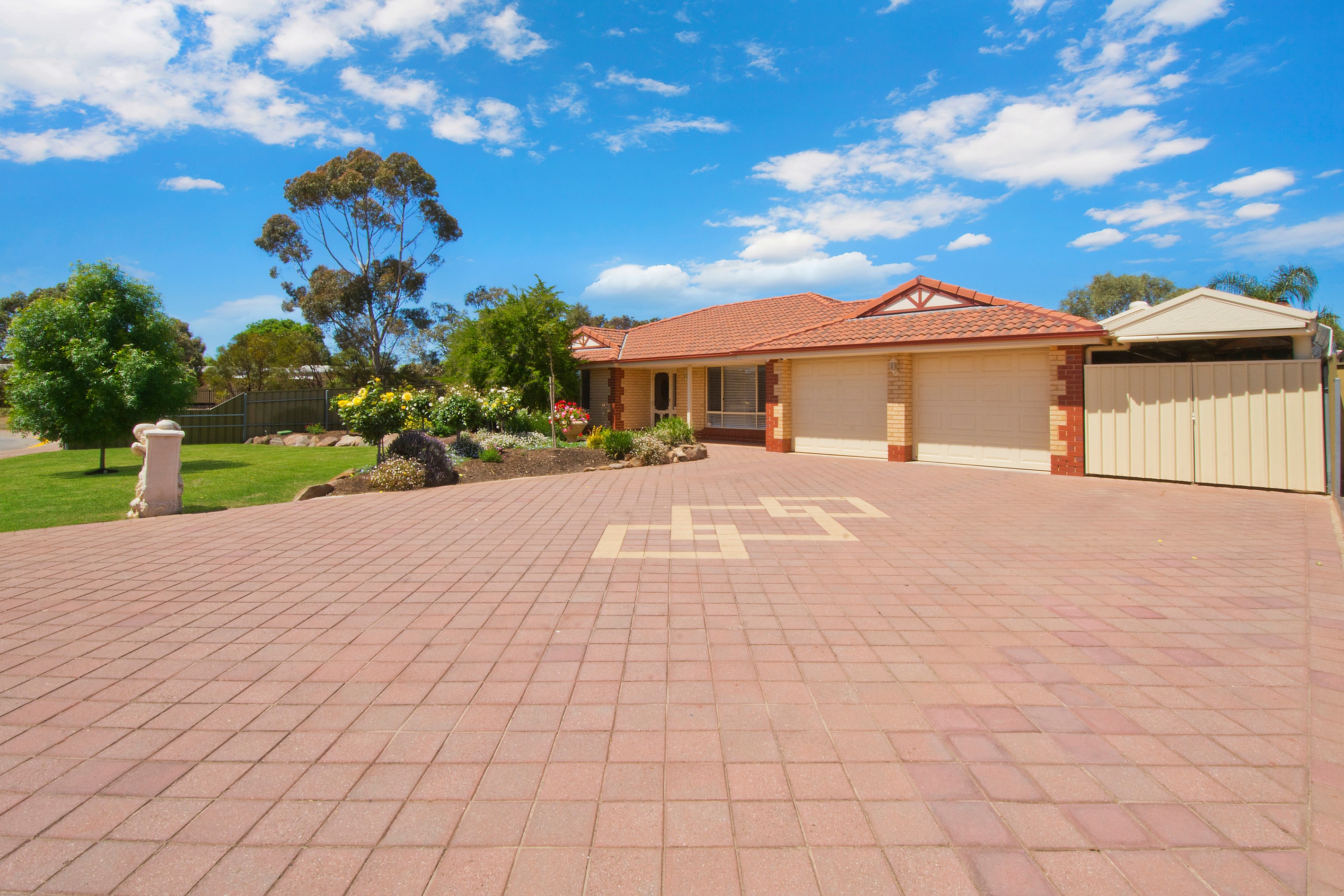 69 President Avenue, Andrews Farm, SA 5114