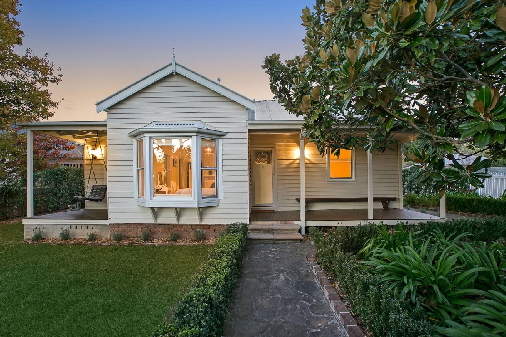 8 Oxley Drive, Mittagong NSW 2575