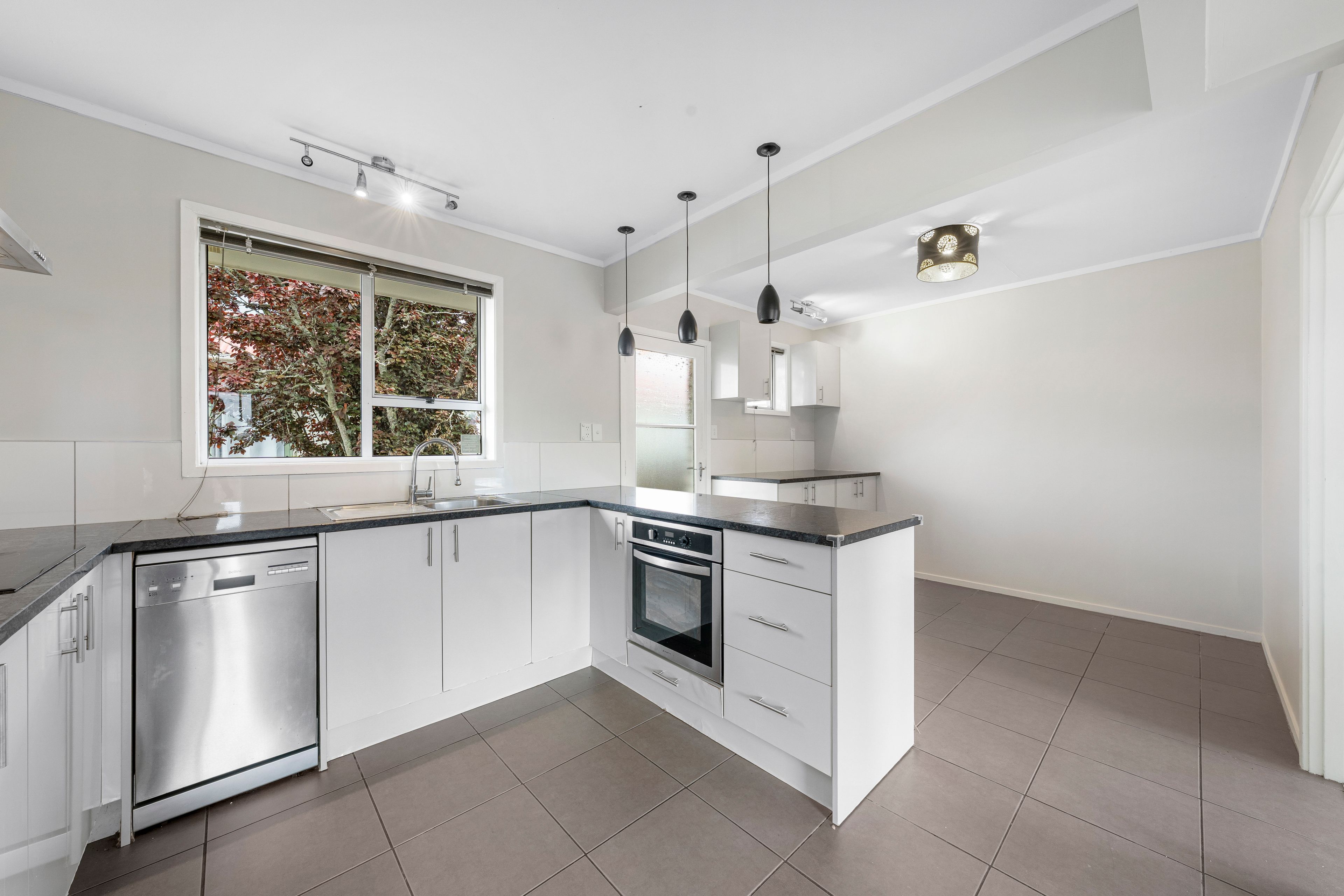 3/10 Gordon Road, Papatoetoe, Manukau City